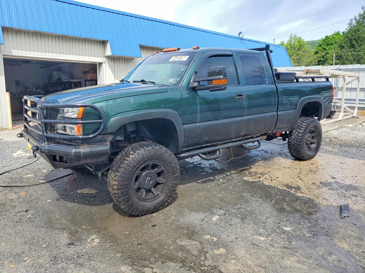 2004 Chevrolet Silverado K2500 Heavy Duty Green vin: 1GCHK29284E306644