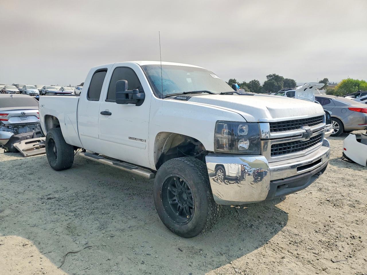 2007 Chevrolet Silverado K2500 Heavy Duty Белый vin: 1GCHK29647E575800