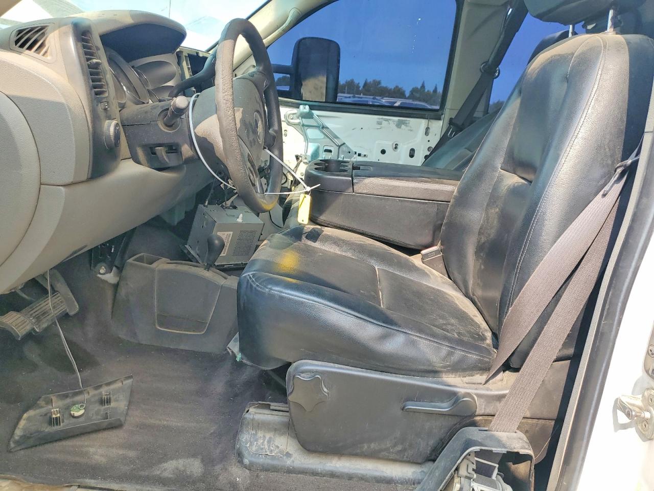 2007 Chevrolet Silverado K2500 Heavy Duty Белый vin: 1GCHK29647E575800