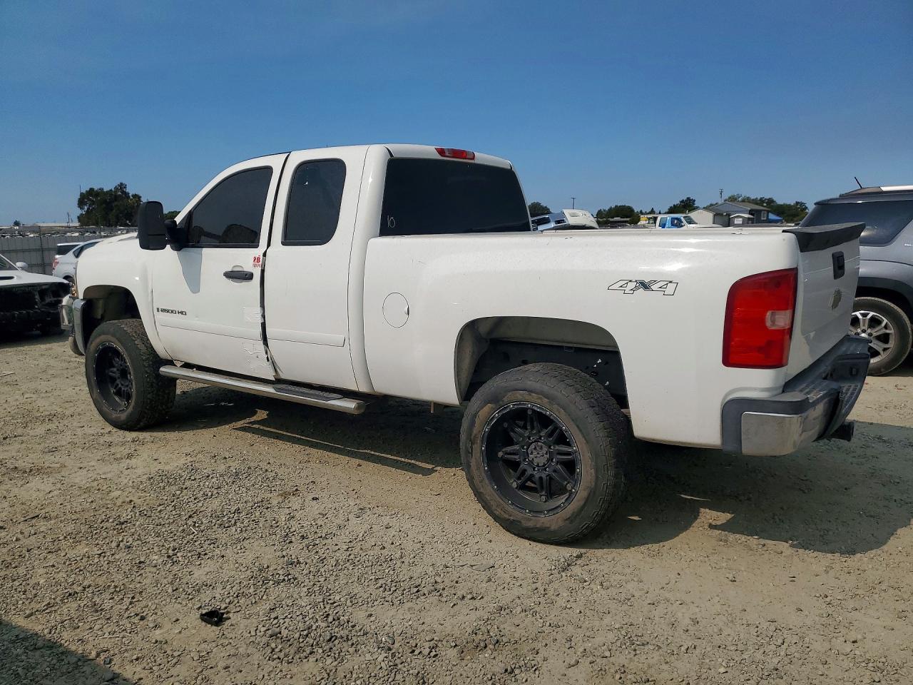 2007 Chevrolet Silverado K2500 Heavy Duty Белый vin: 1GCHK29647E575800