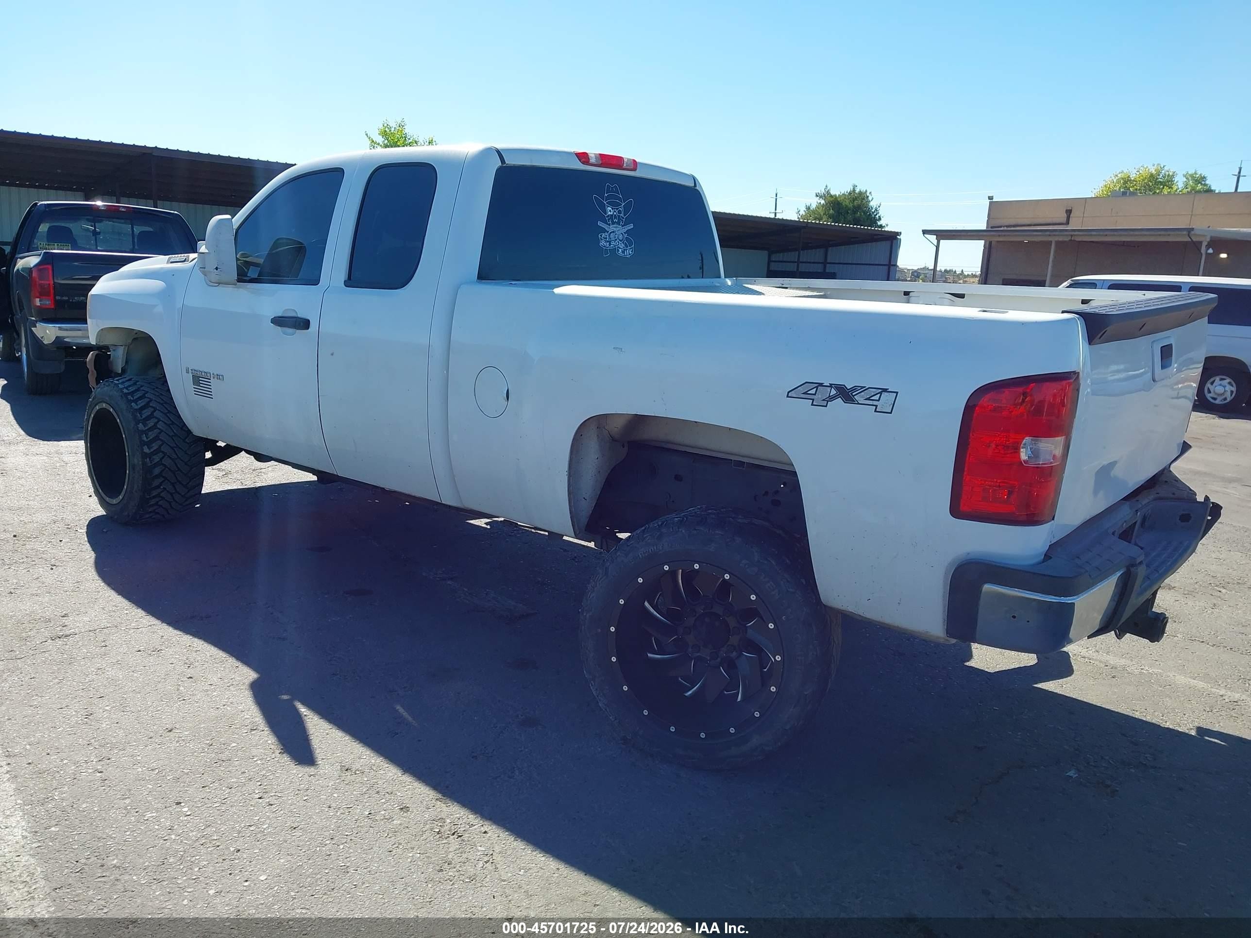2007 Chevrolet Silverado 2500hd Work Truck White vin: 1GCHK29677E577248