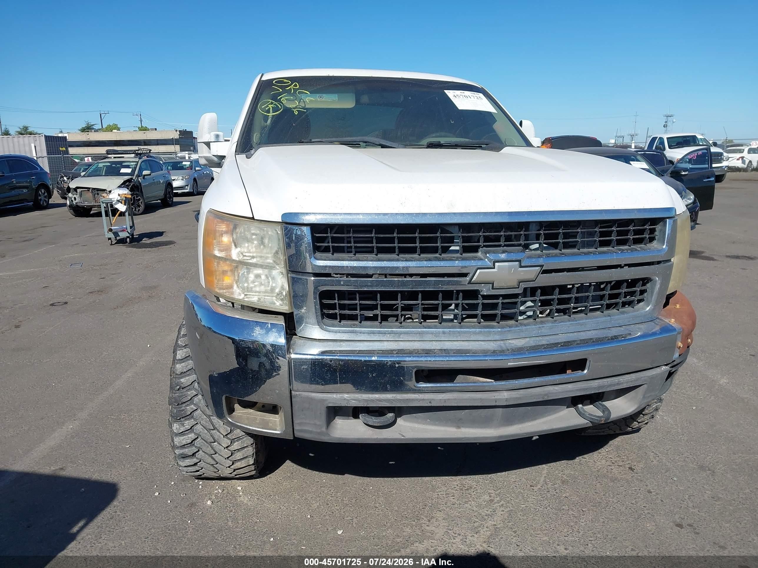 2007 Chevrolet Silverado 2500hd Work Truck White vin: 1GCHK29677E577248