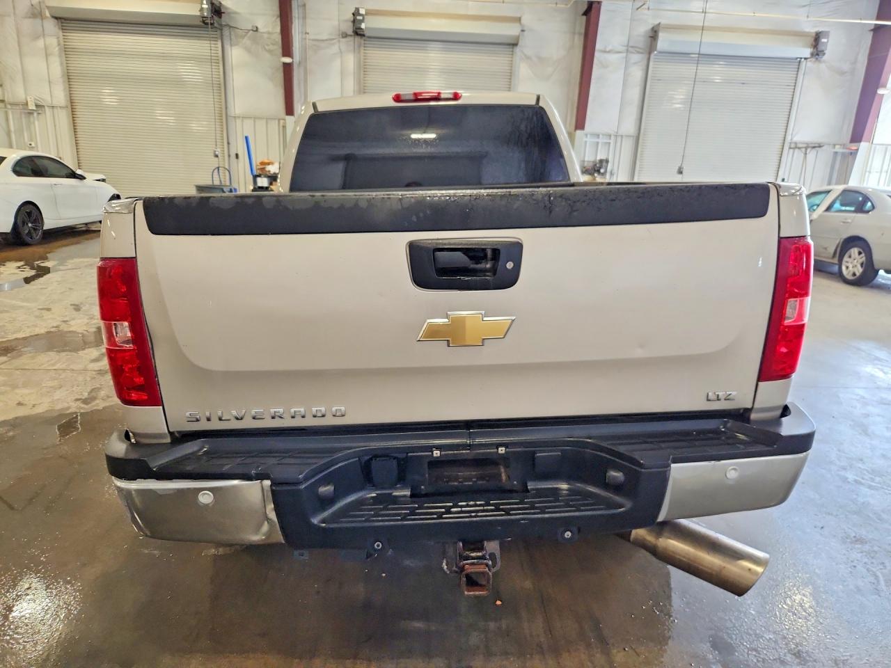 2008 Chevrolet Silverado K2500 Heavy Duty Silver vin: 1GCHK29698E158058