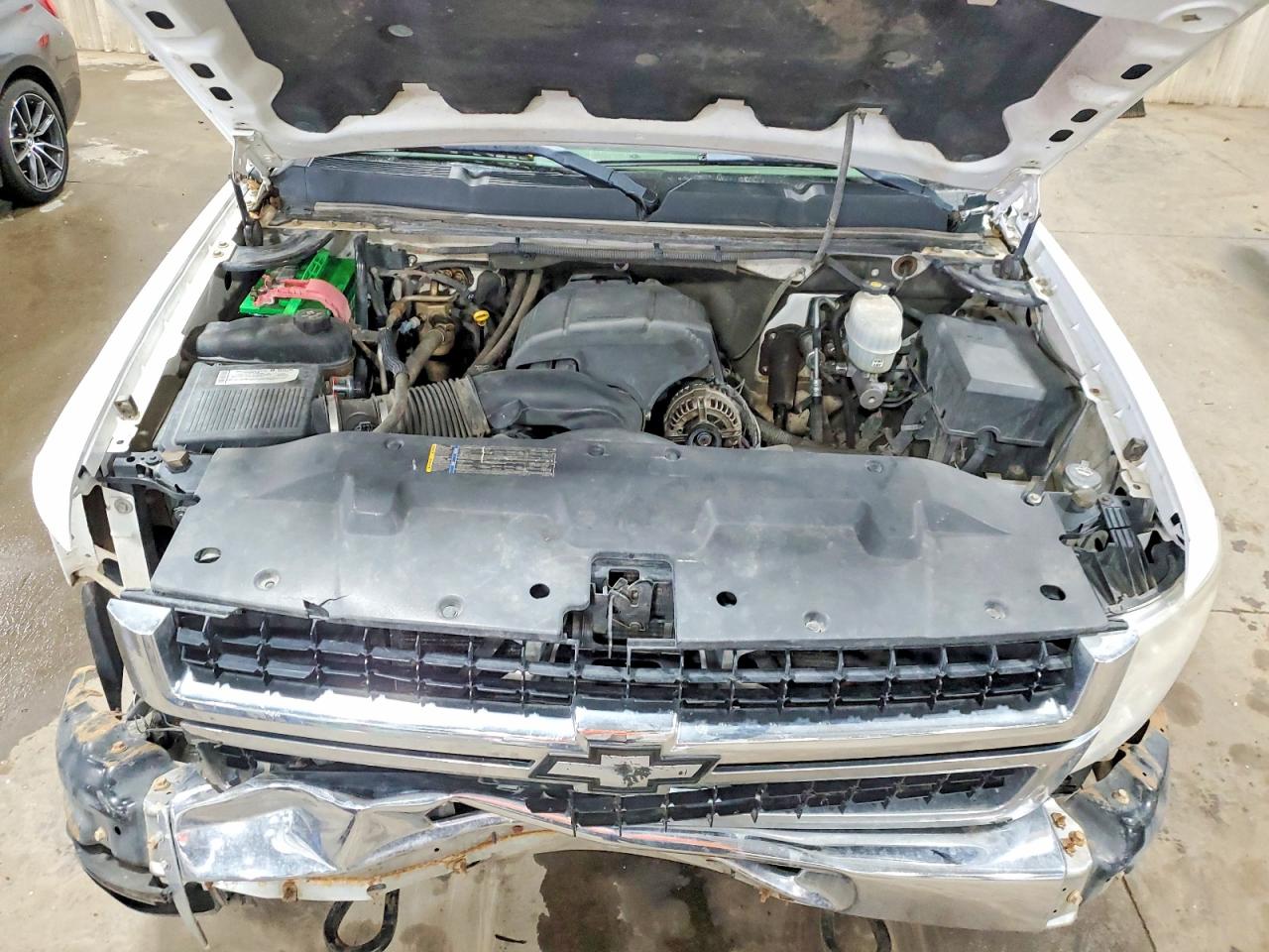 2007 Chevrolet Silverado K2500 Heavy Duty White vin: 1GCHK29K07E603542