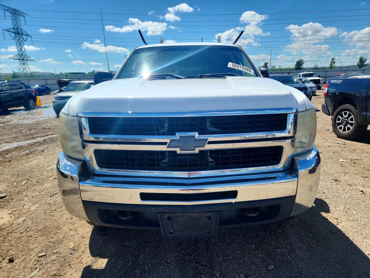 2008 Chevrolet Silverado K2500 Heavy Duty White vin: 1GCHK29K28E209476