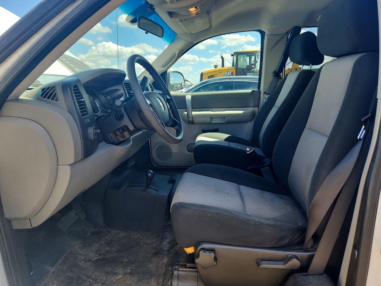 2008 Chevrolet Silverado K2500 Heavy Duty White vin: 1GCHK29K28E209476