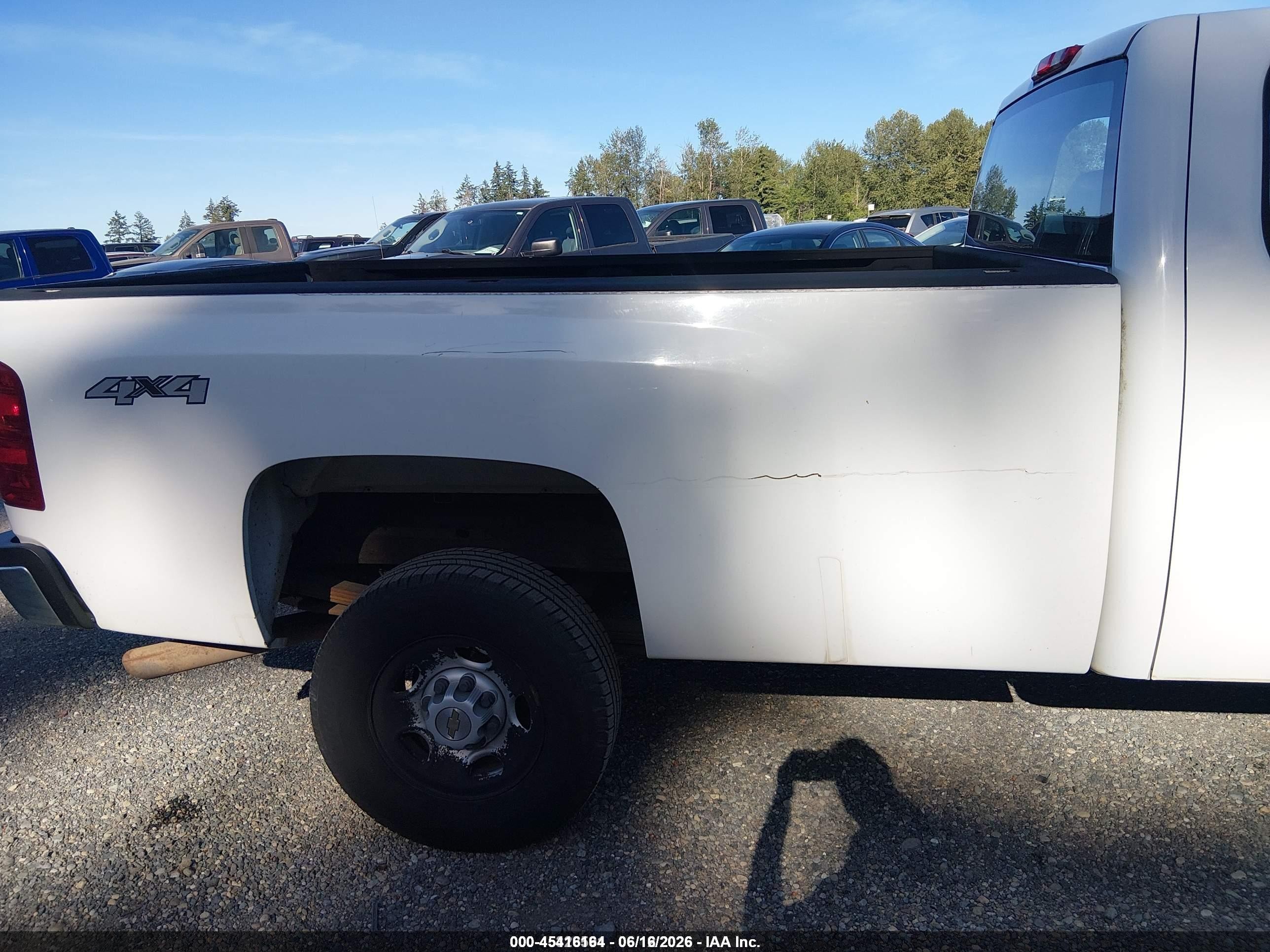 2008 Chevrolet Silverado 2500hd Work Truck White vin: 1GCHK29K48E178974