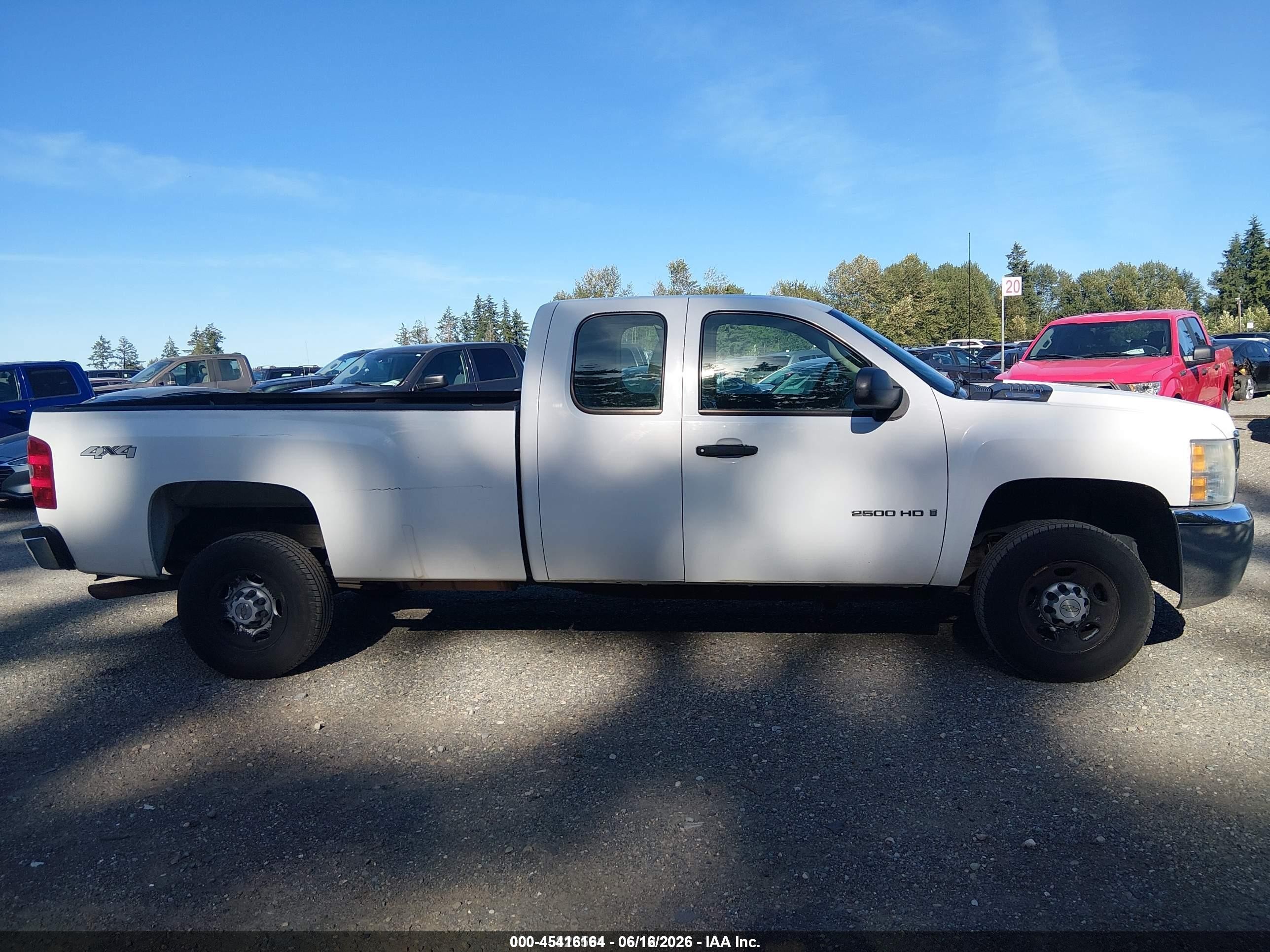 2008 Chevrolet Silverado 2500hd Work Truck White vin: 1GCHK29K48E178974