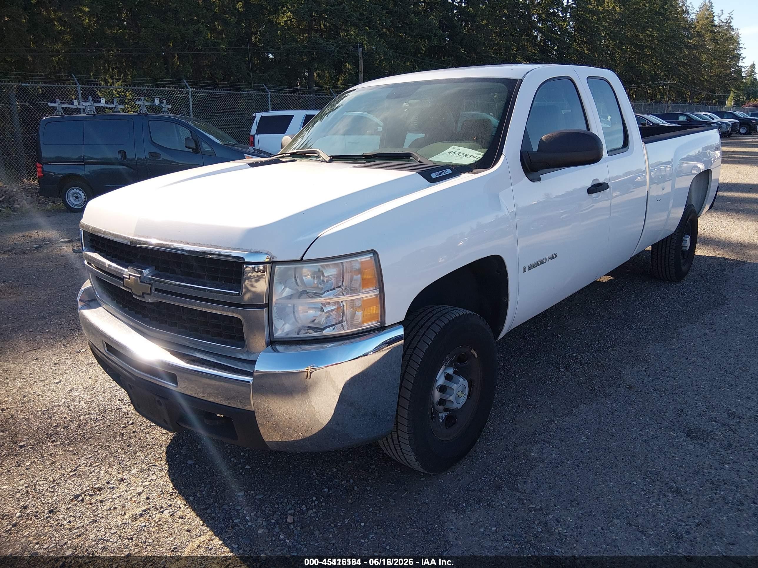 2008 Chevrolet Silverado 2500hd Work Truck White vin: 1GCHK29K48E178974