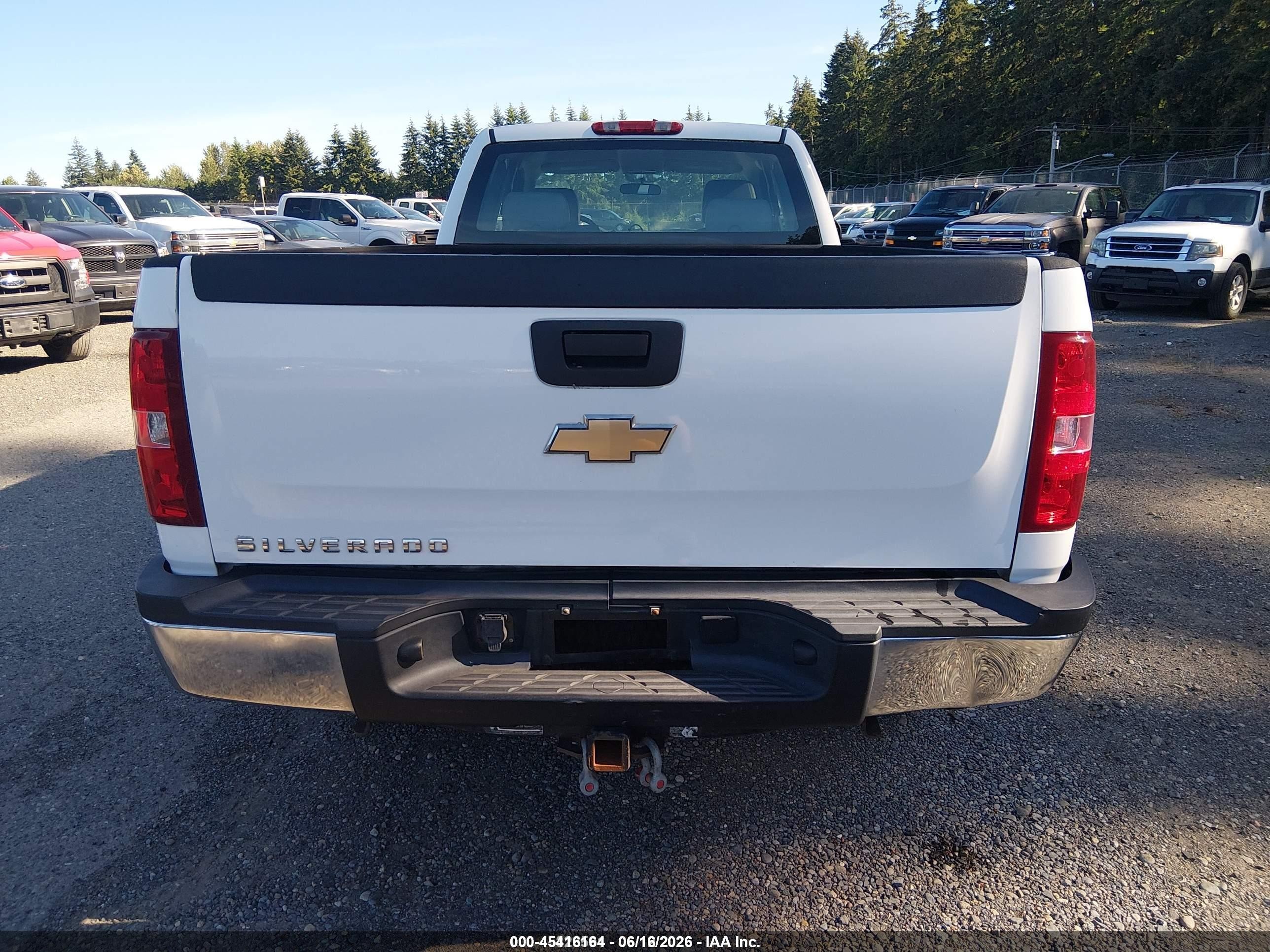 2008 Chevrolet Silverado 2500hd Work Truck White vin: 1GCHK29K48E178974
