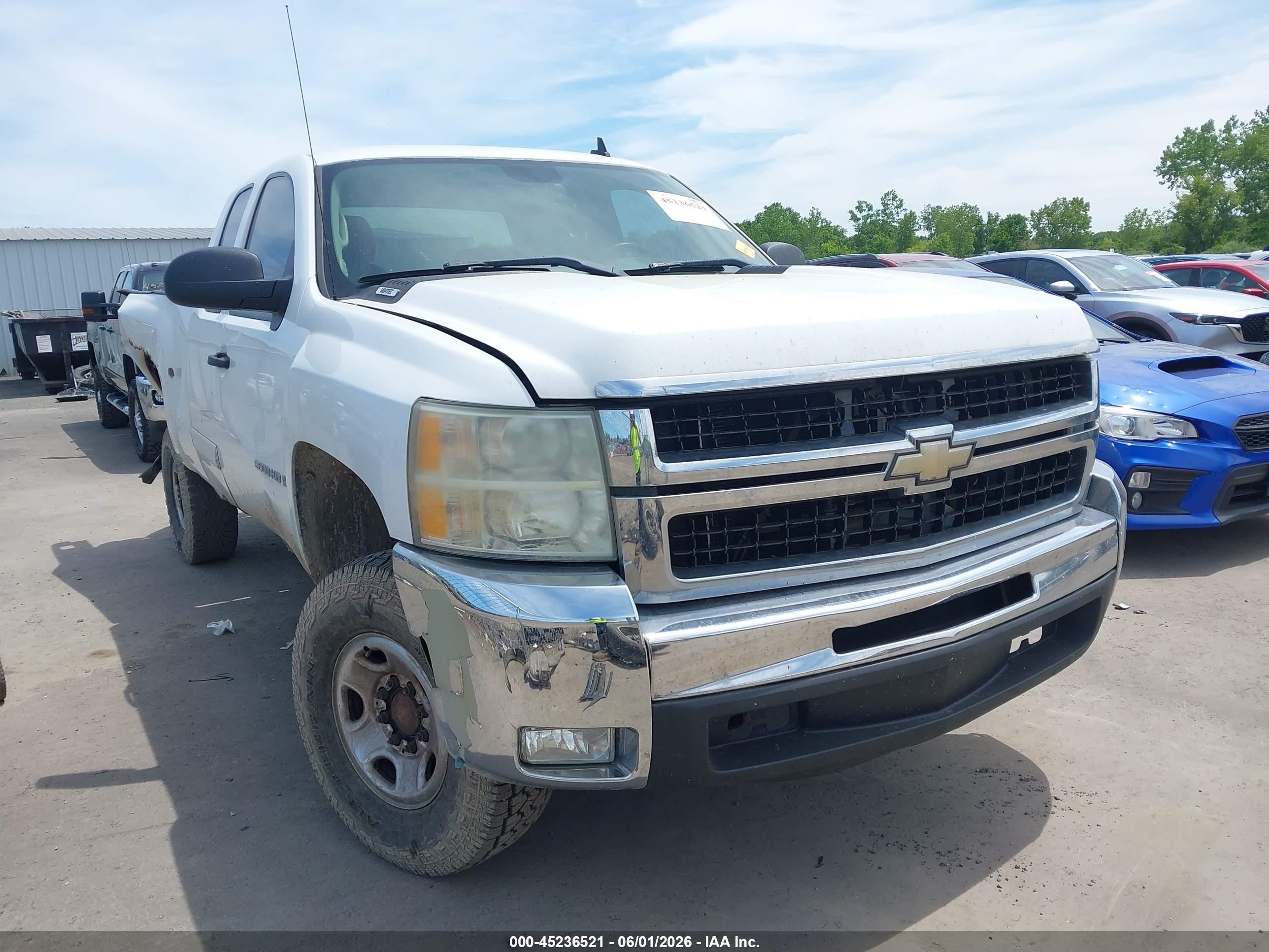 2008 Chevrolet Silverado 2500hd Lt1 White vin: 1GCHK29K58E107749