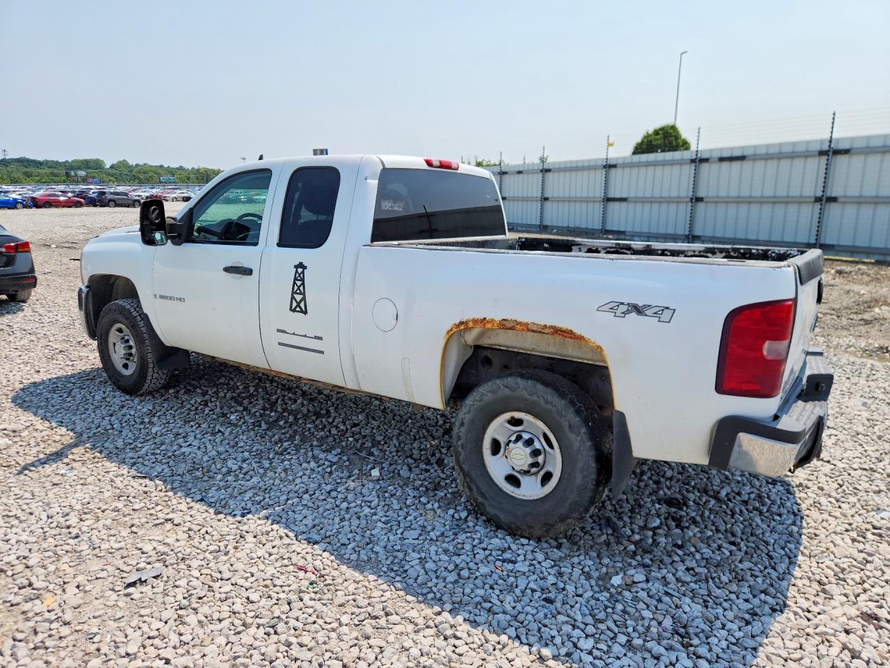 2007 Chevrolet Silverado K2500 Heavy Duty White vin: 1GCHK29K67E505745