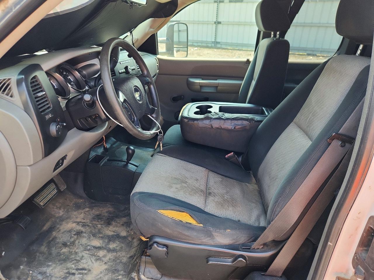 2007 Chevrolet Silverado K2500 Heavy Duty White vin: 1GCHK29K67E505745