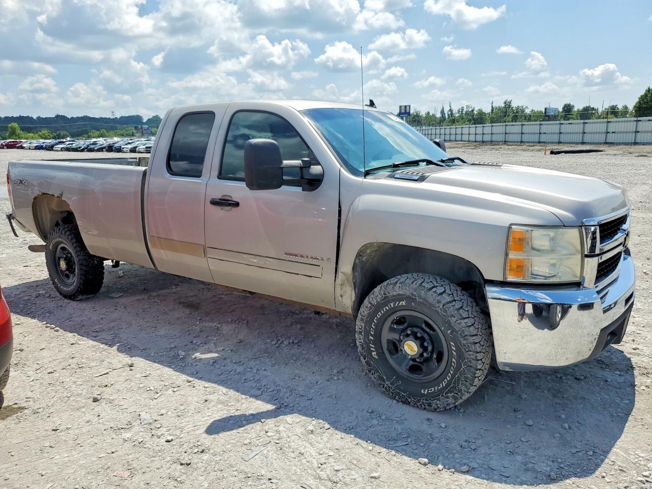 2007 Chevrolet Silverado K2500 Heavy Duty Серебряный vin: 1GCHK29KX7E544502