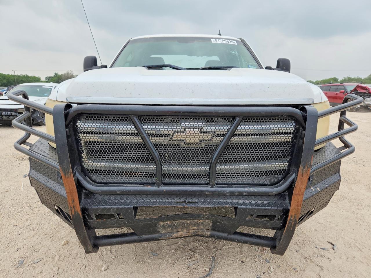 2008 Chevrolet Silverado K2500 Heavy Duty White vin: 1GCHK29KX8E114633