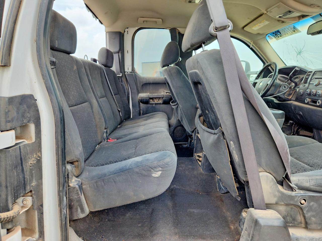 2008 Chevrolet Silverado K2500 Heavy Duty White vin: 1GCHK29KX8E114633