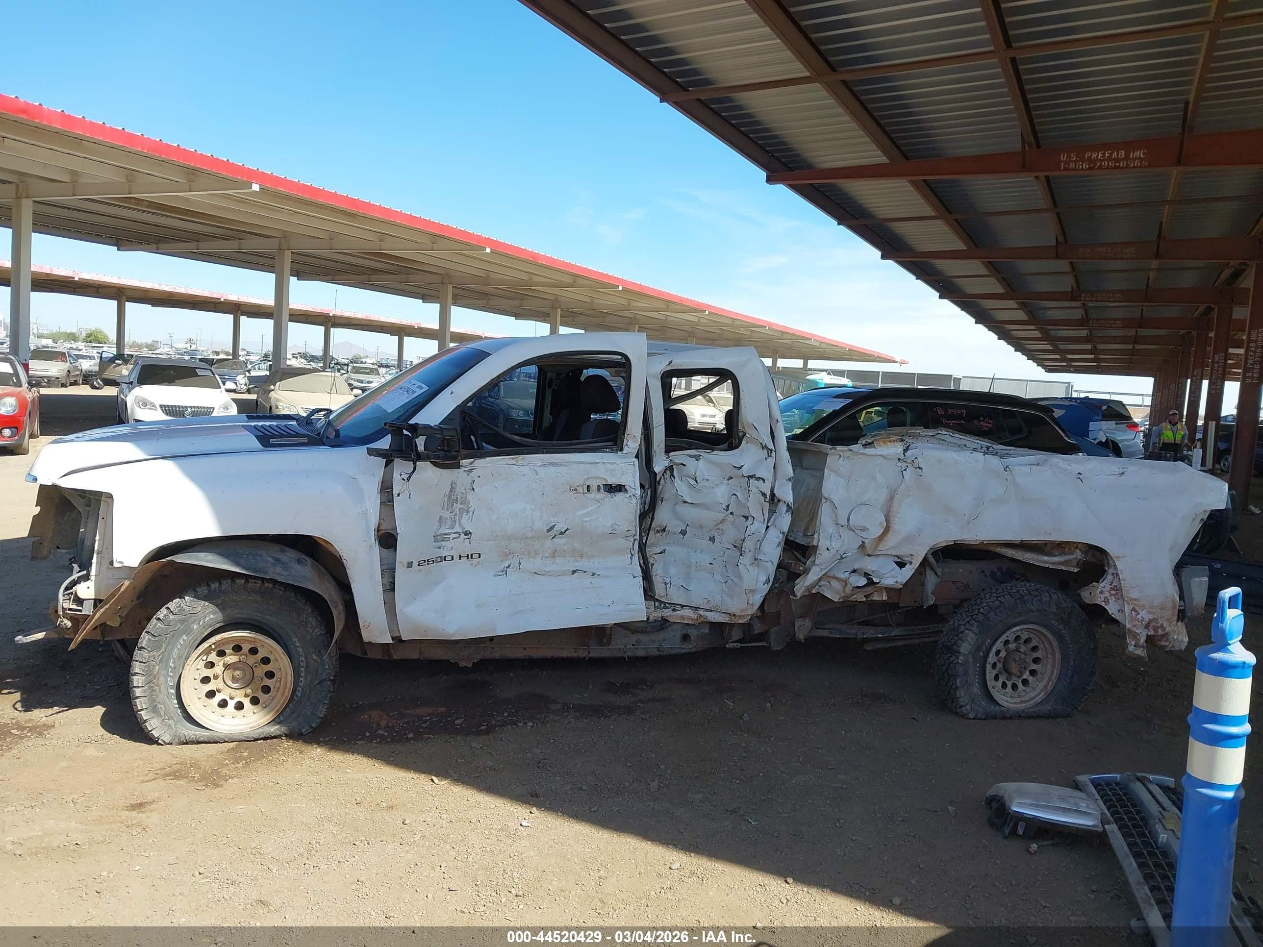2008 Chevrolet Silverado 2500hd Work Truck White vin: 1GCHK29KX8E211735