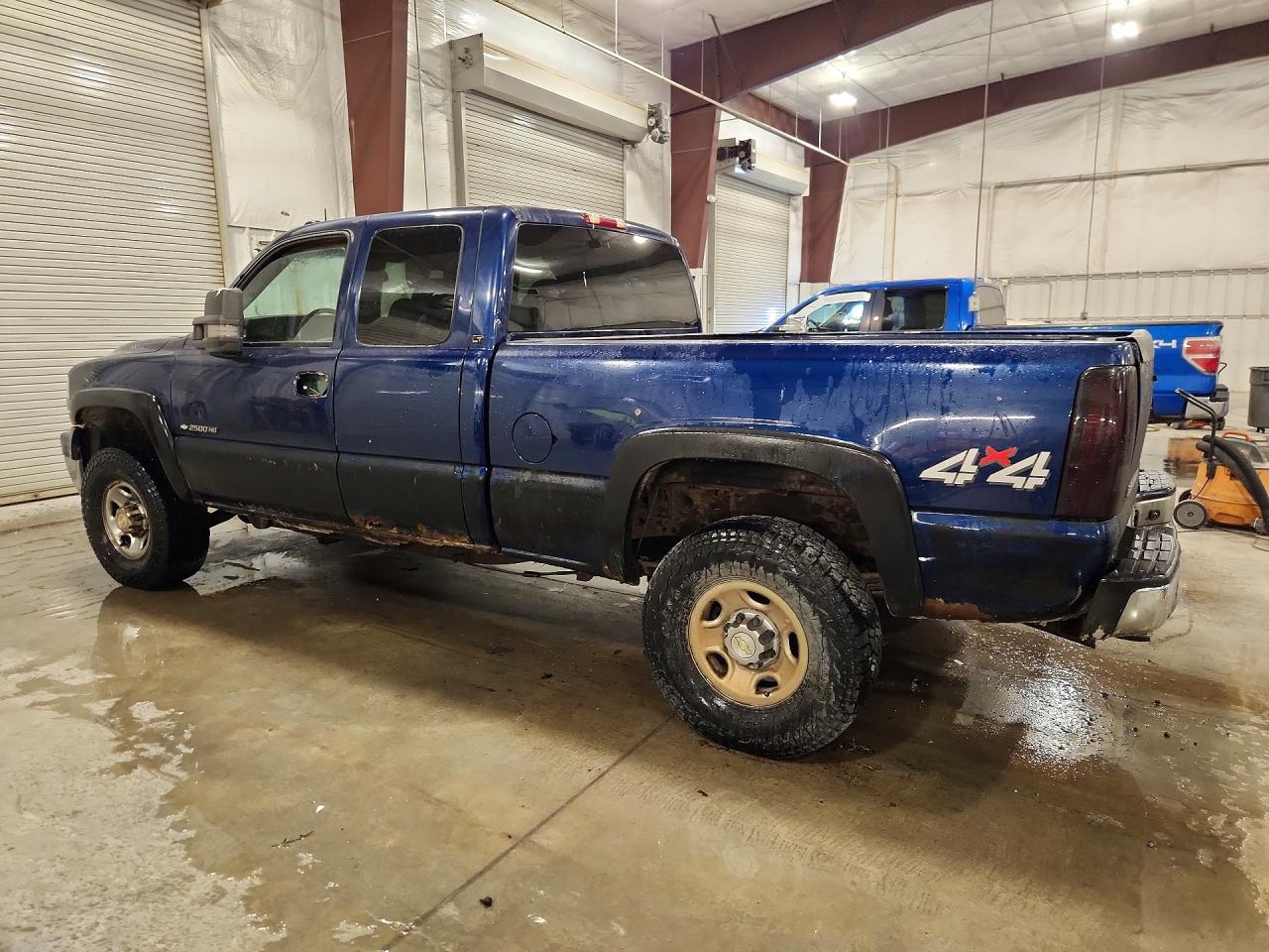 2002 Chevrolet Silverado K2500 Heavy Duty Blue vin: 1GCHK29U32E249798