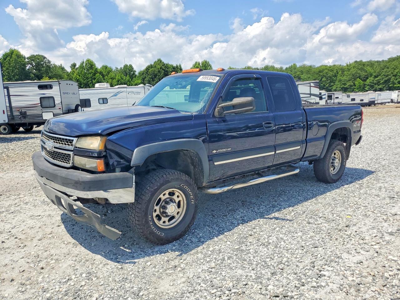 2005 Chevrolet Silverado K2500 Heavy Duty Синий vin: 1GCHK29U35E149866