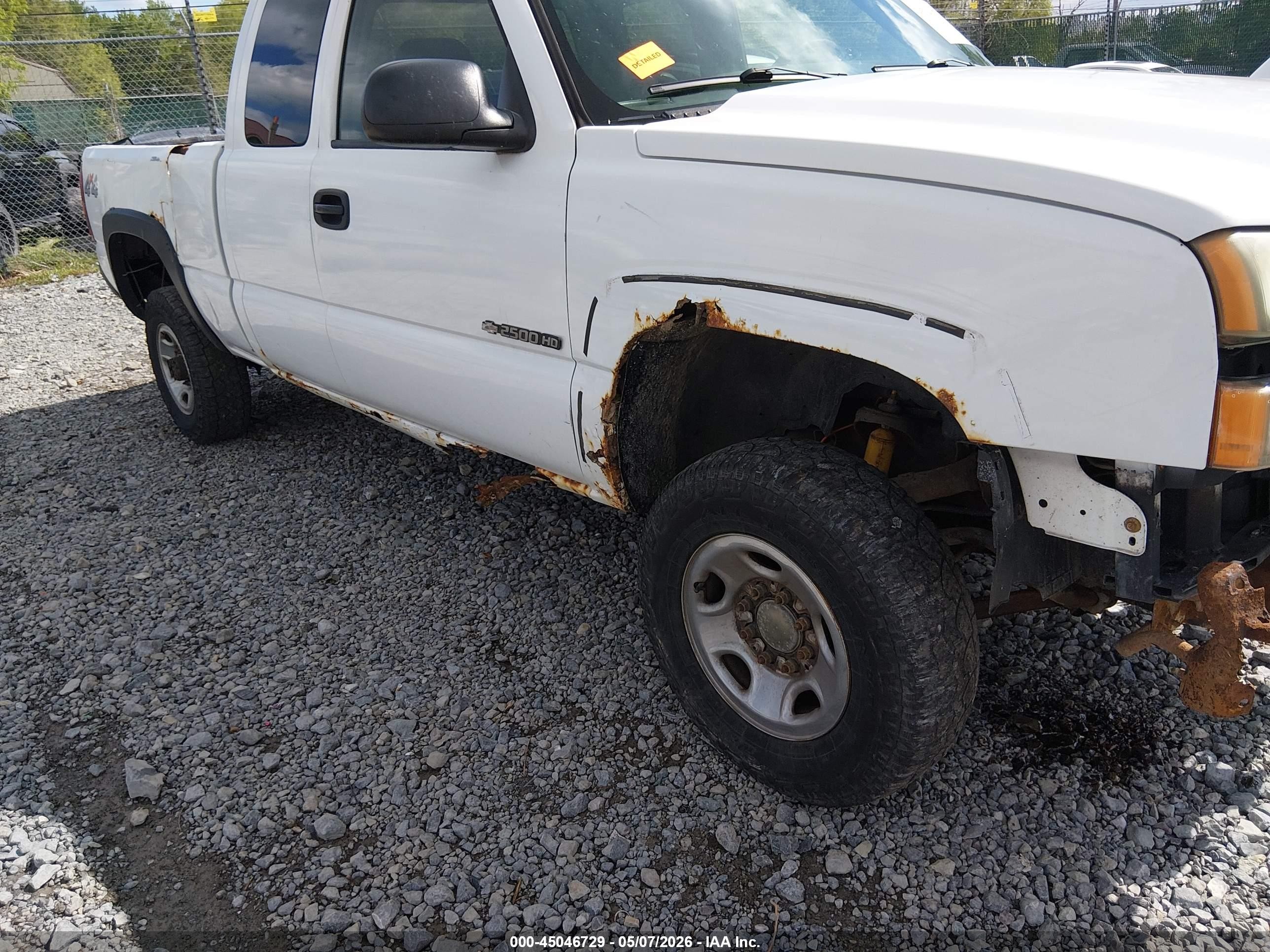 2005 Chevrolet Silverado 2500hd Work Truck White vin: 1GCHK29U45E280479