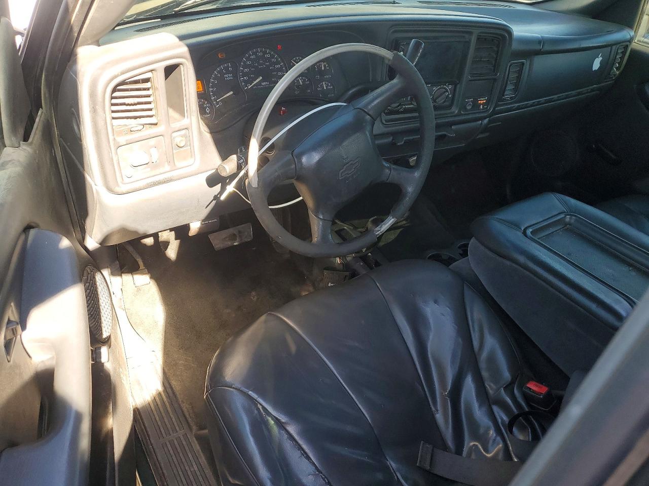2002 Chevrolet Silvraldo Silver vin: 1GCHK29U52E131252