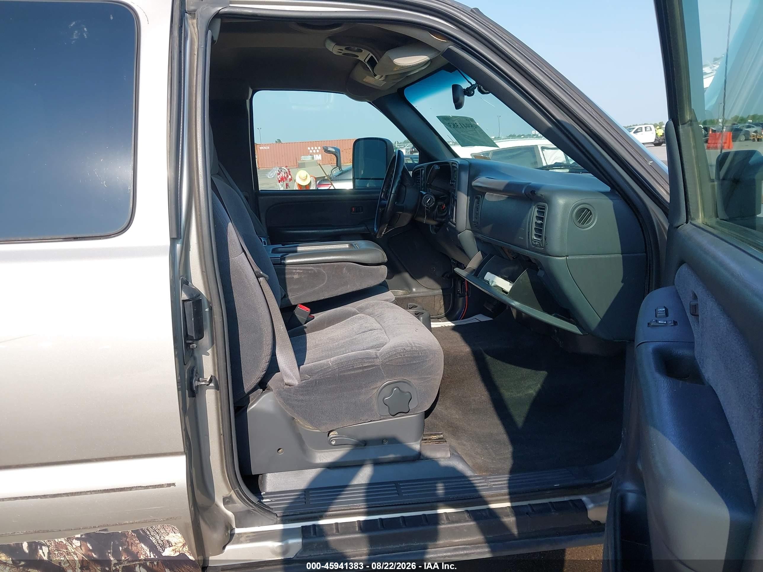 2002 Chevrolet Silverado 2500hd Ls Silver vin: 1GCHK29U62E229741