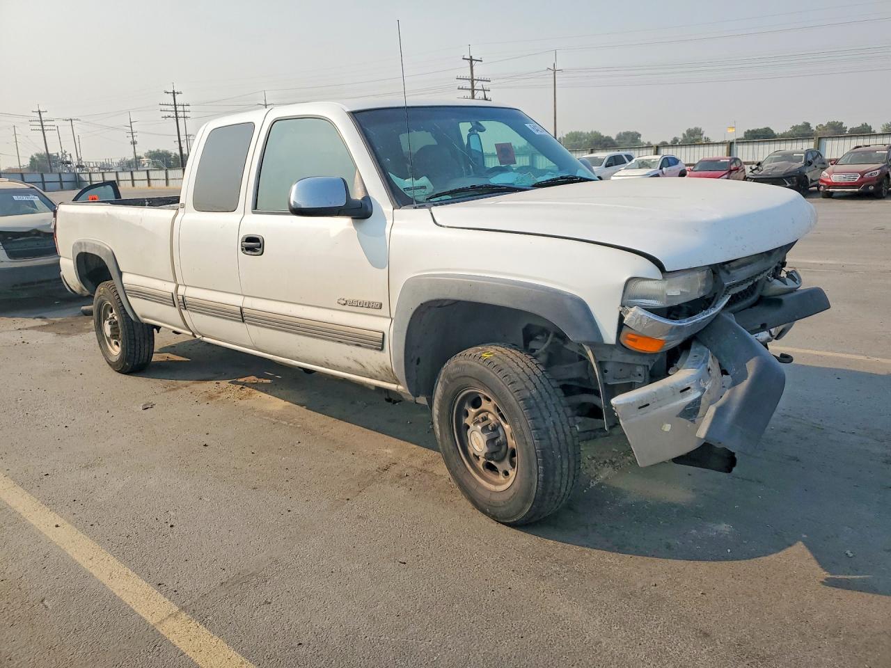 2001 Chevrolet Silverado K2500 Heavy Duty White vin: 1GCHK29UX1E245908