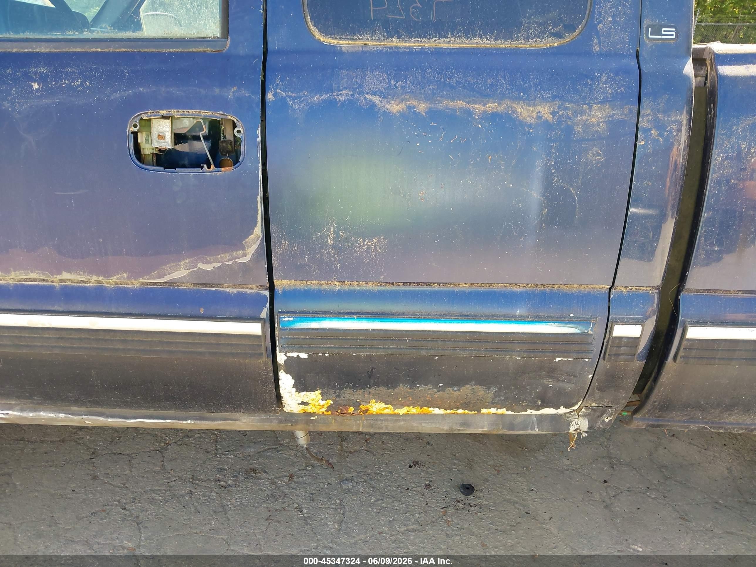 2002 Chevrolet Silverado 2500hd Ls Blue vin: 1GCHK29UX2E182326