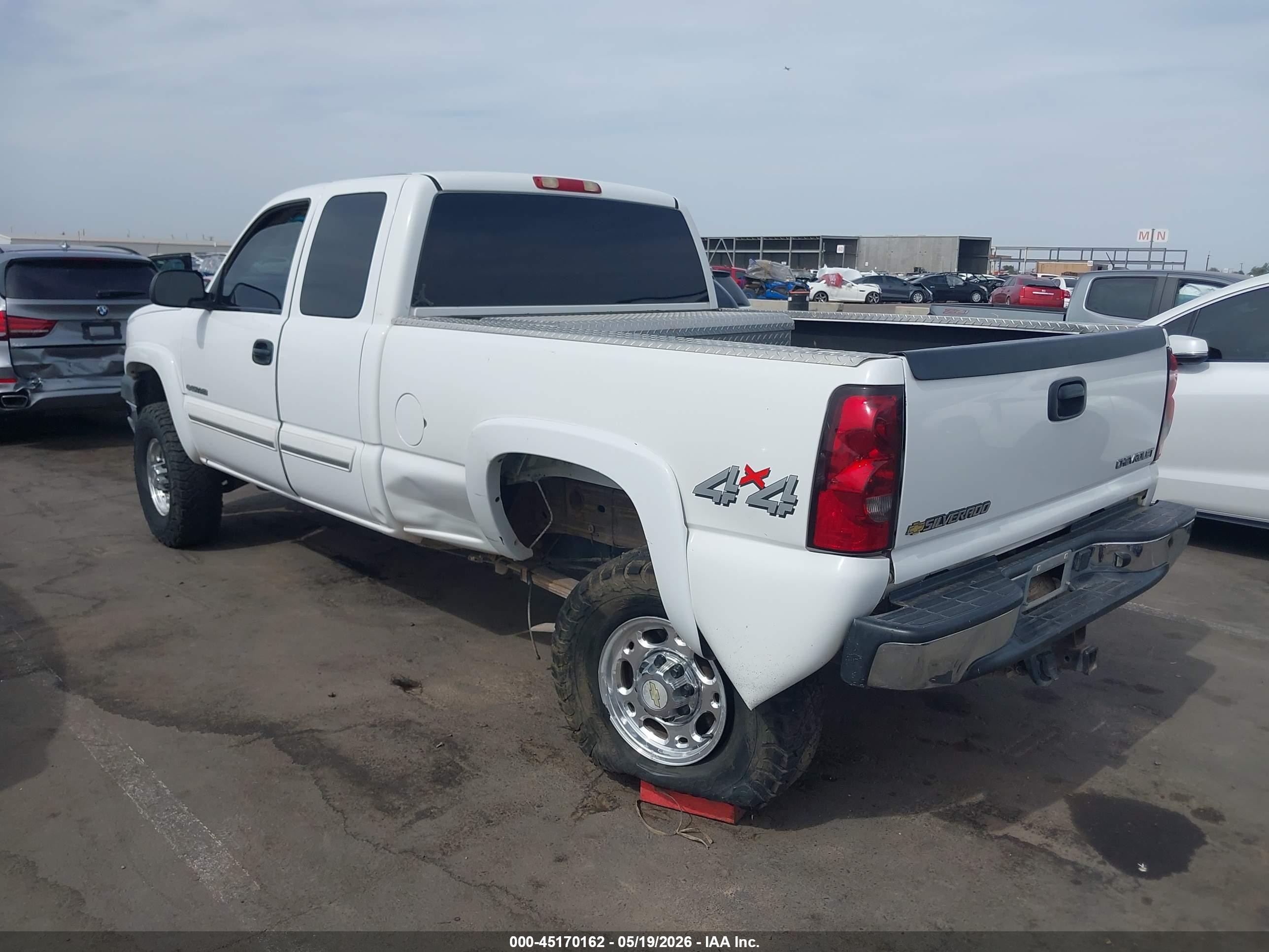2003 Chevrolet Silverado 2500hd Ls White vin: 1GCHK29UX3E246608