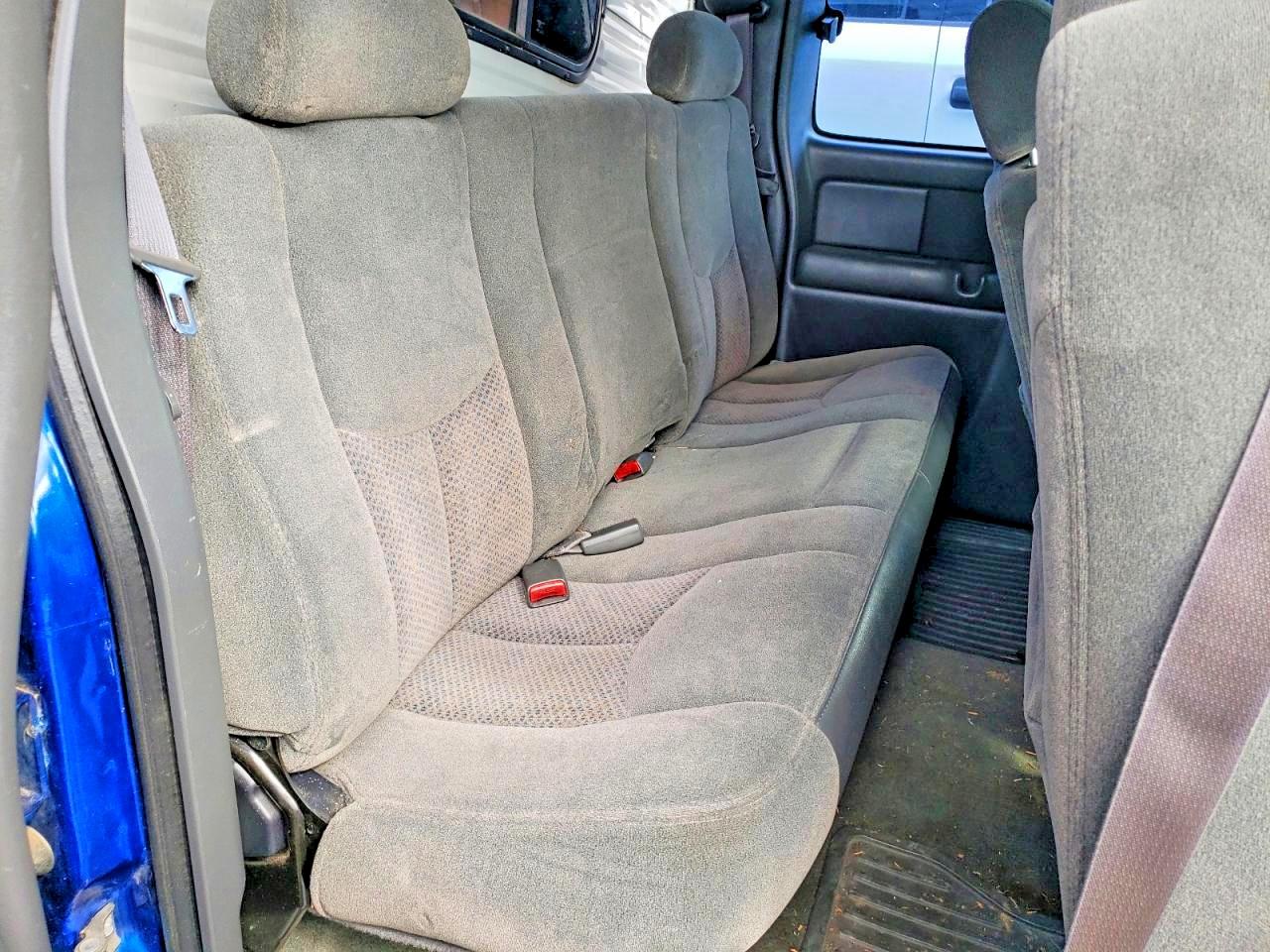 2004 Chevrolet Silverado K2500 Heavy Duty Blue vin: 1GCHK29UX4E198349