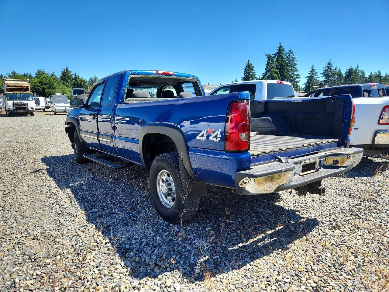 2004 Chevrolet Silverado K2500 Heavy Duty Blue vin: 1GCHK29UX4E198349