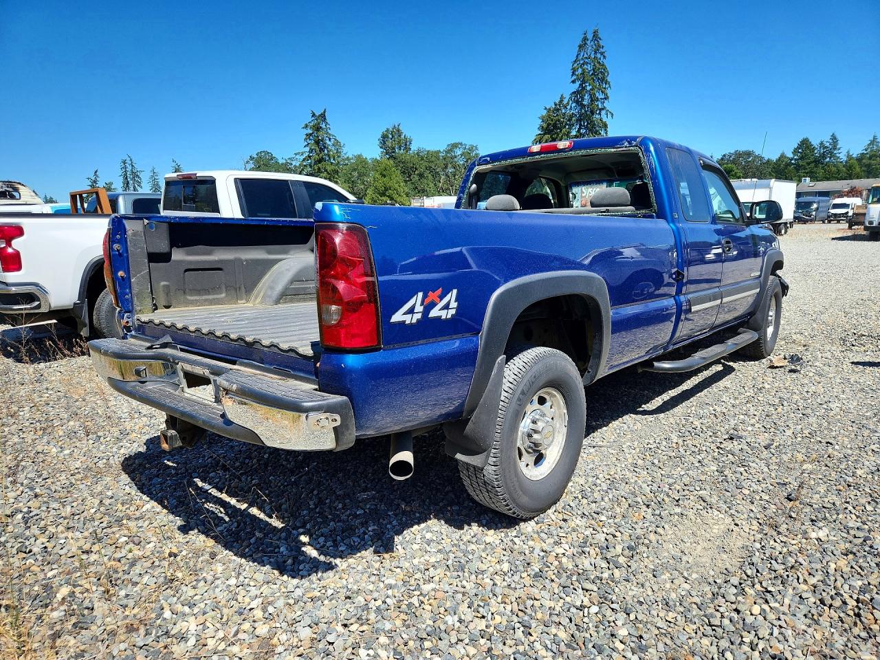2004 Chevrolet Silverado K2500 Heavy Duty Blue vin: 1GCHK29UX4E198349