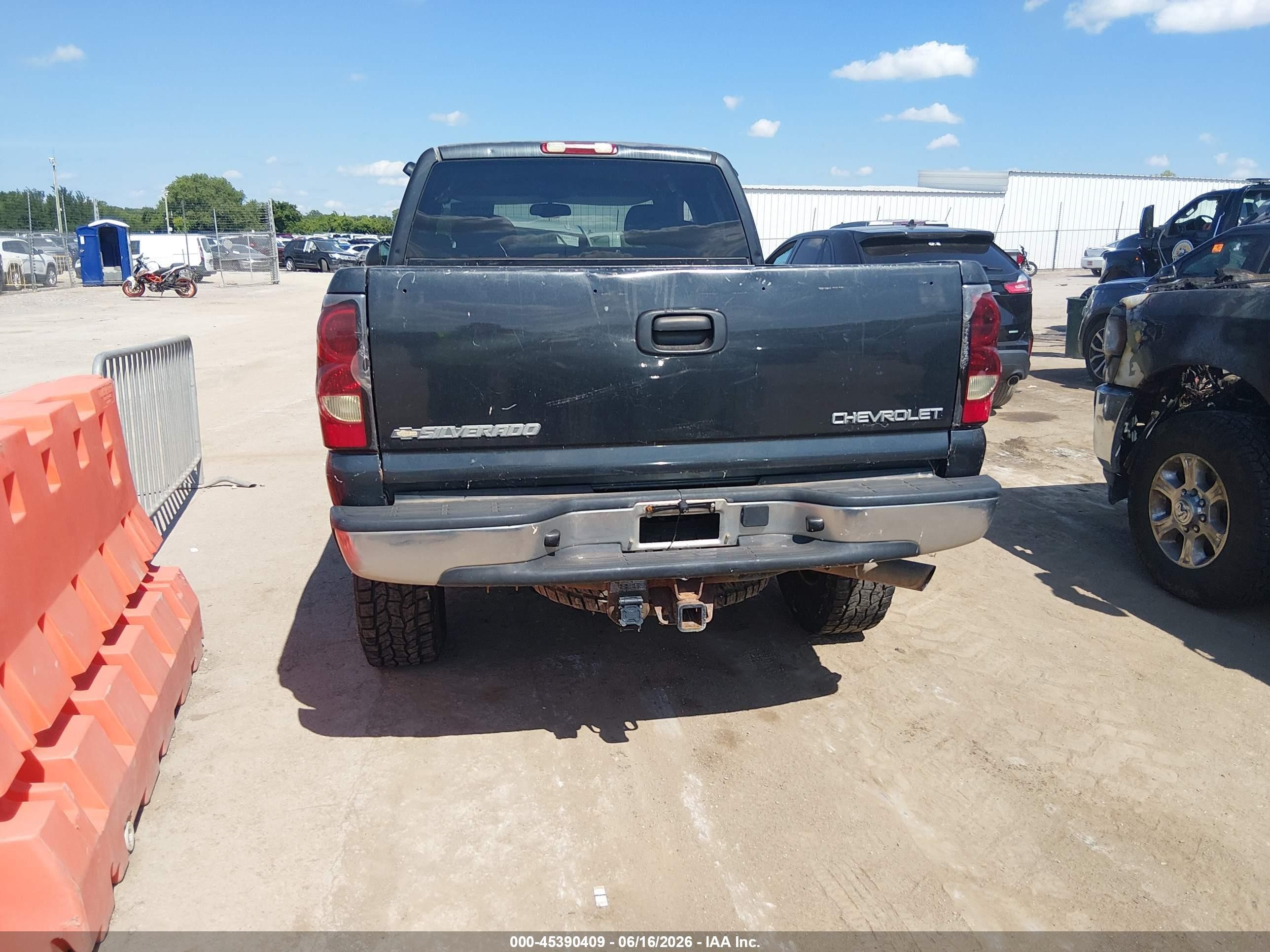 2004 Chevrolet Silverado 2500hd Ls Gray vin: 1GCHK29UX4E240373
