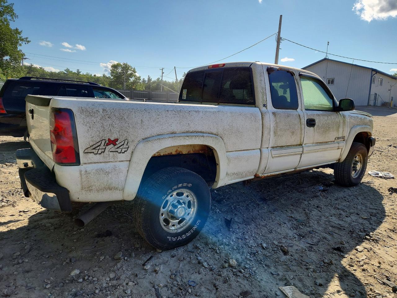 2005 Chevrolet Silverado K2500 Heavy Duty White vin: 1GCHK29UX5E156961
