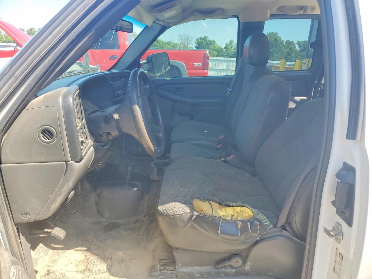 2005 Chevrolet Silverado K2500 Heavy Duty Белый vin: 1GCHK29UX5E310360