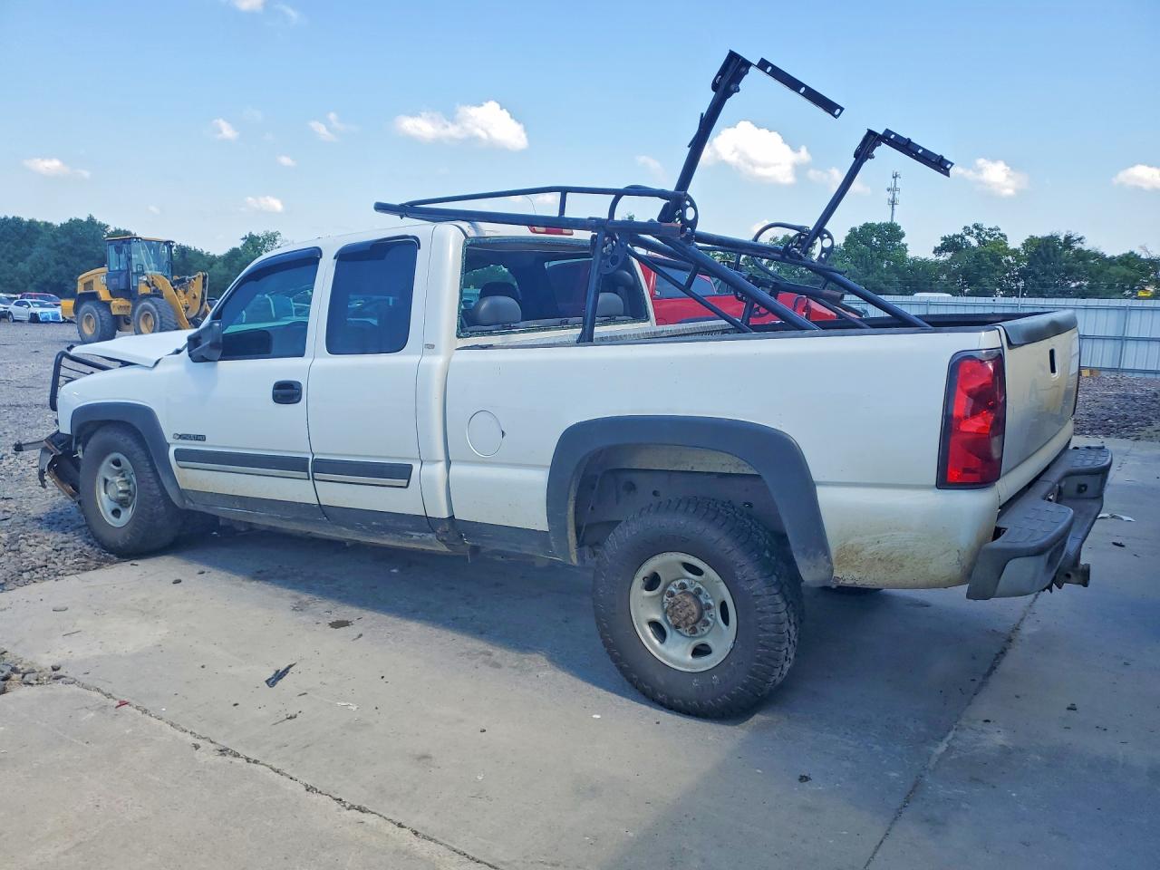 2005 Chevrolet Silverado K2500 Heavy Duty Белый vin: 1GCHK29UX5E310360