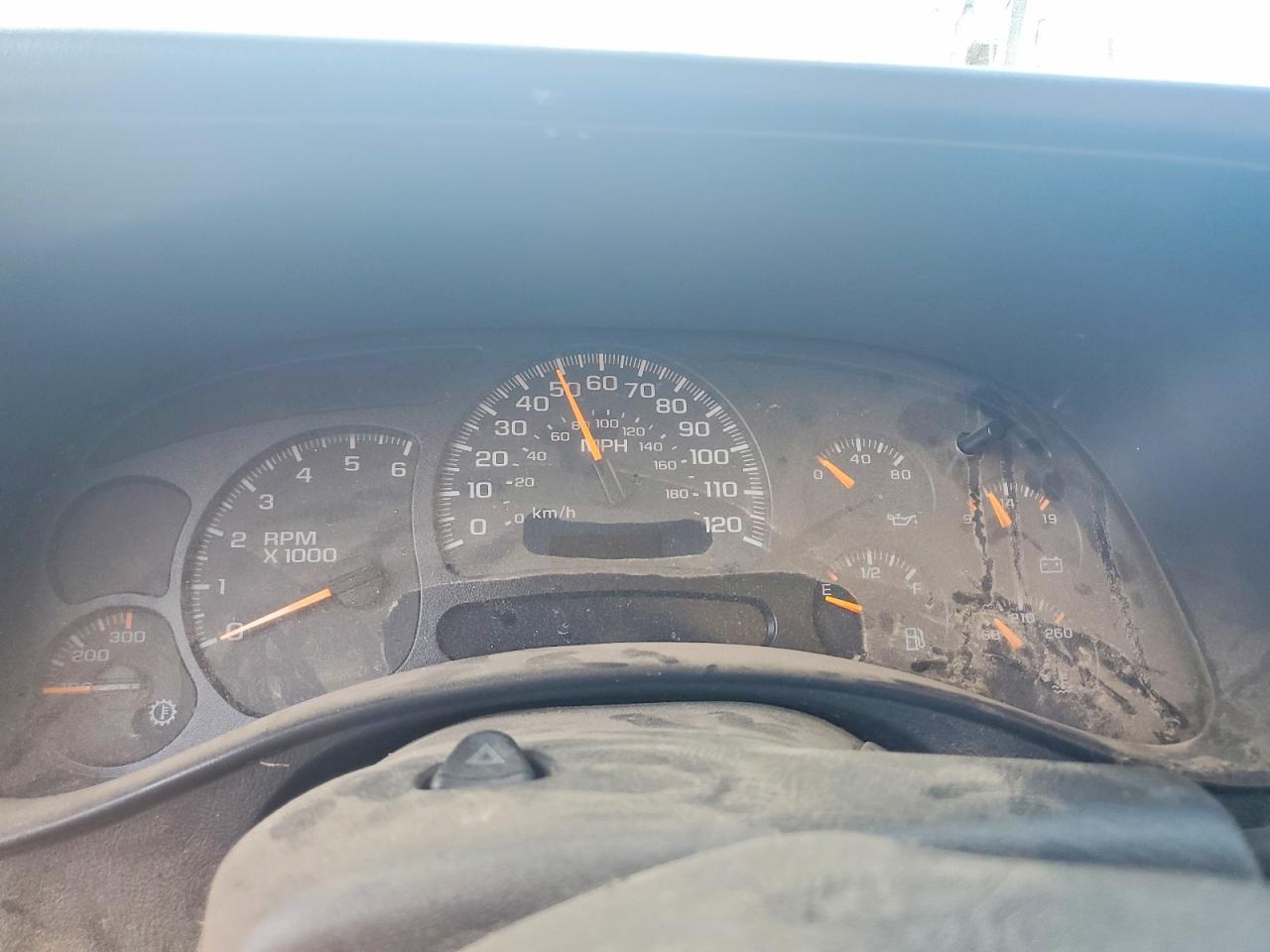 2005 Chevrolet Silverado K2500 Heavy Duty Белый vin: 1GCHK29UX5E310360