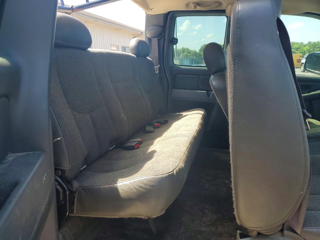 2005 Chevrolet Silverado K2500 Heavy Duty Белый vin: 1GCHK29UX5E310360