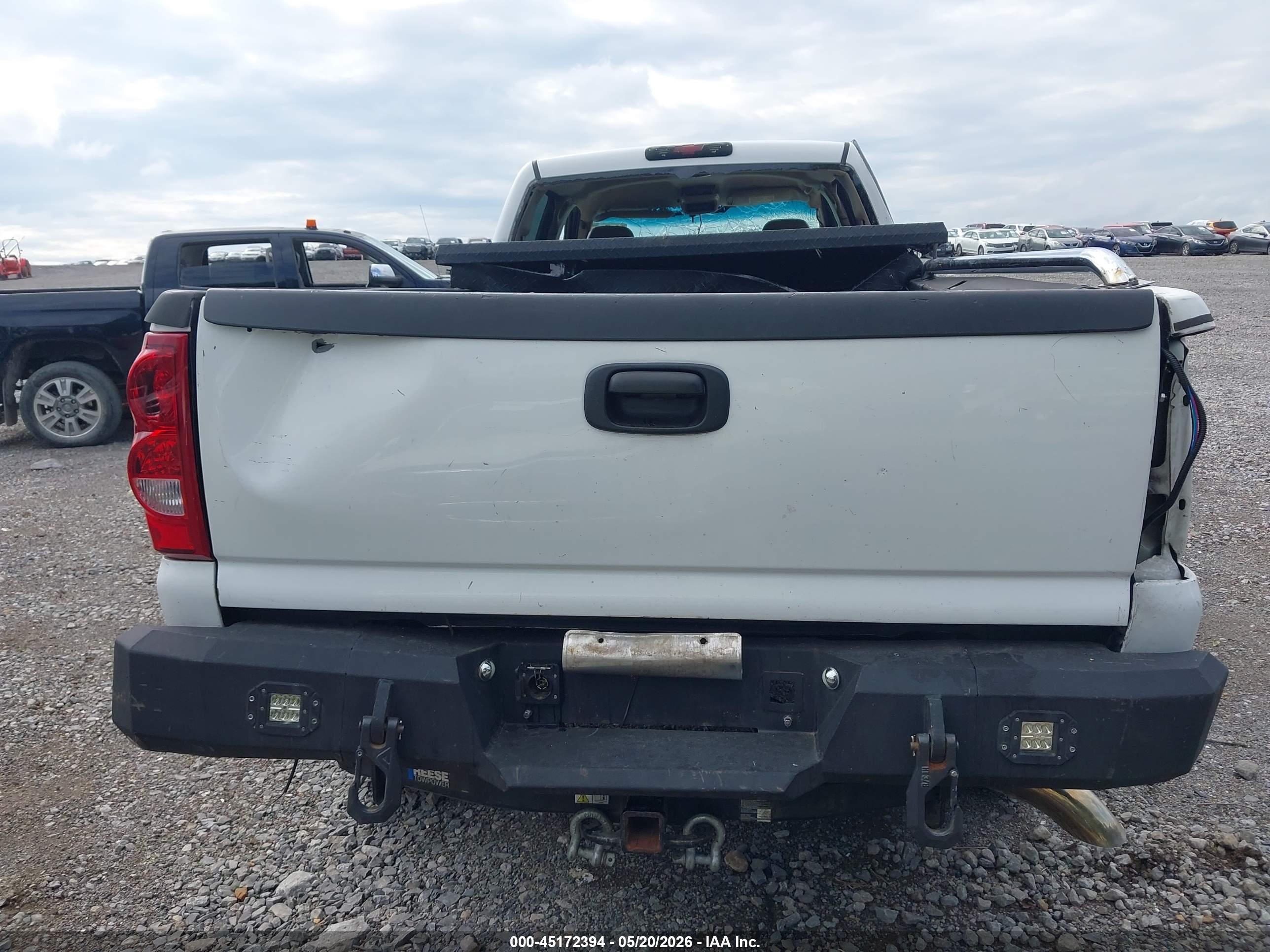 2005 Chevrolet Silverado 3500 Lt White vin: 1GCHK33225F824324
