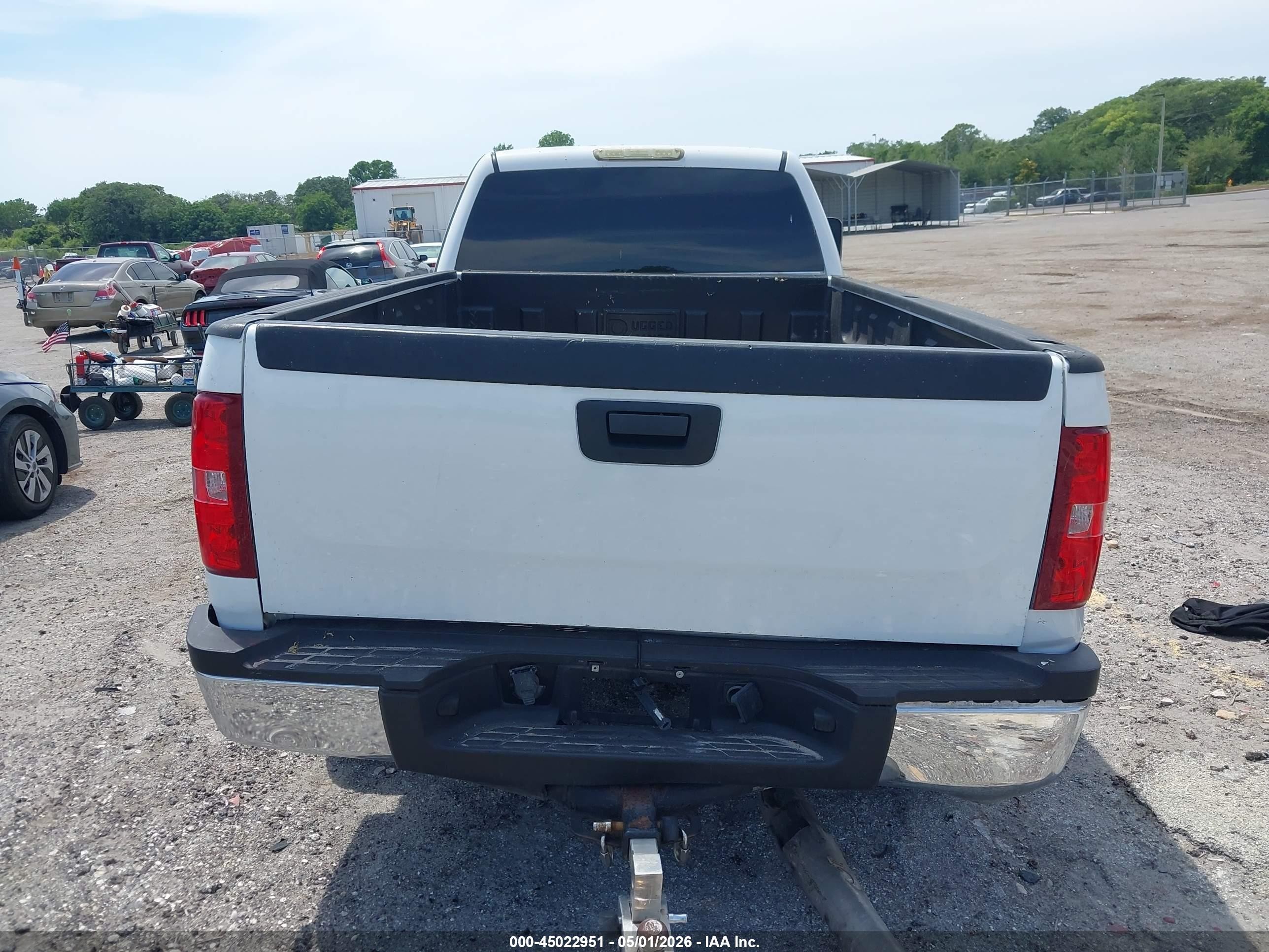 2007 Chevrolet Silverado 3500 Work Truck Белый vin: 1GCHK33627F527818
