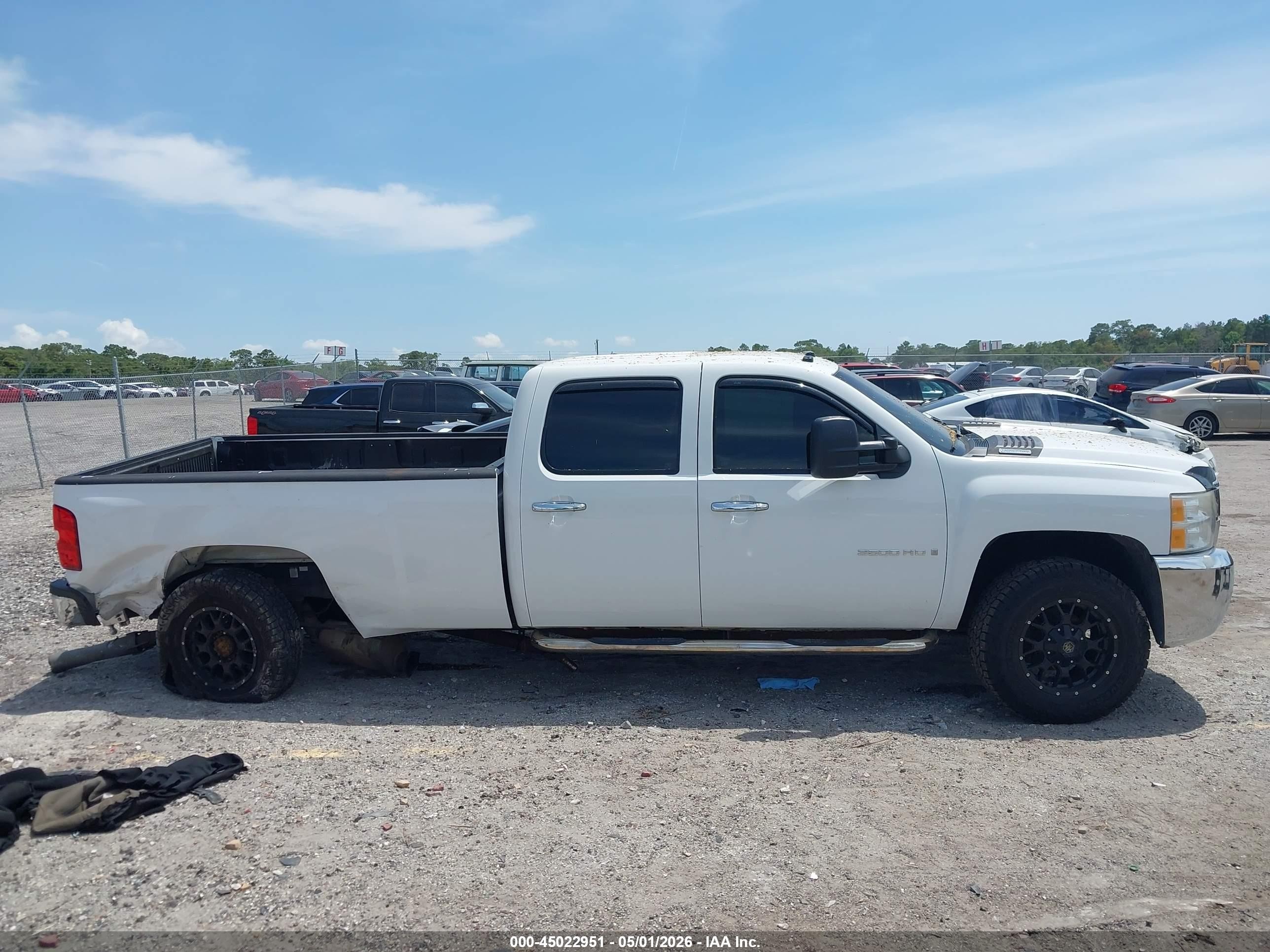 2007 Chevrolet Silverado 3500 Work Truck Белый vin: 1GCHK33627F527818