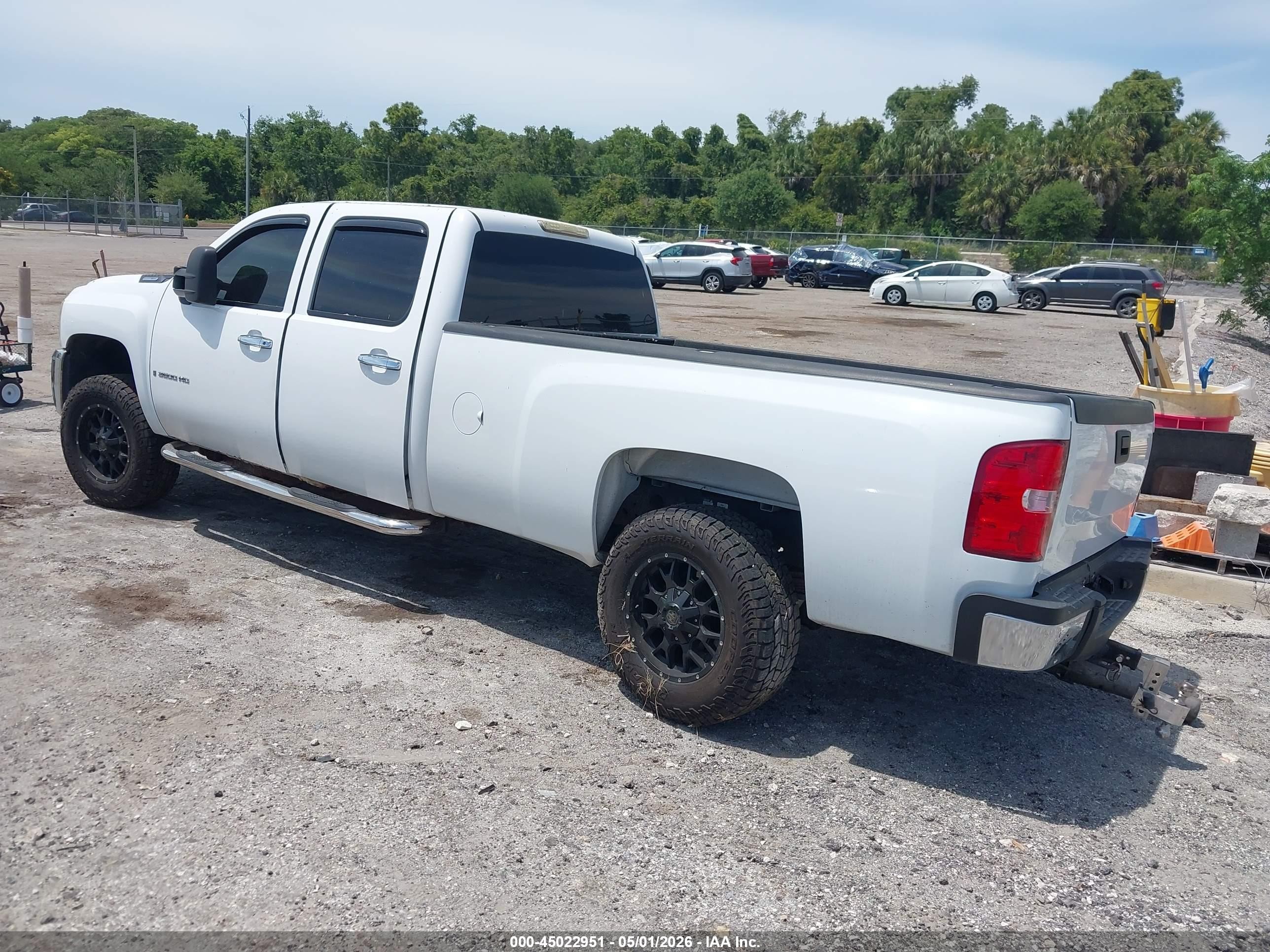 2007 Chevrolet Silverado 3500 Work Truck Белый vin: 1GCHK33627F527818