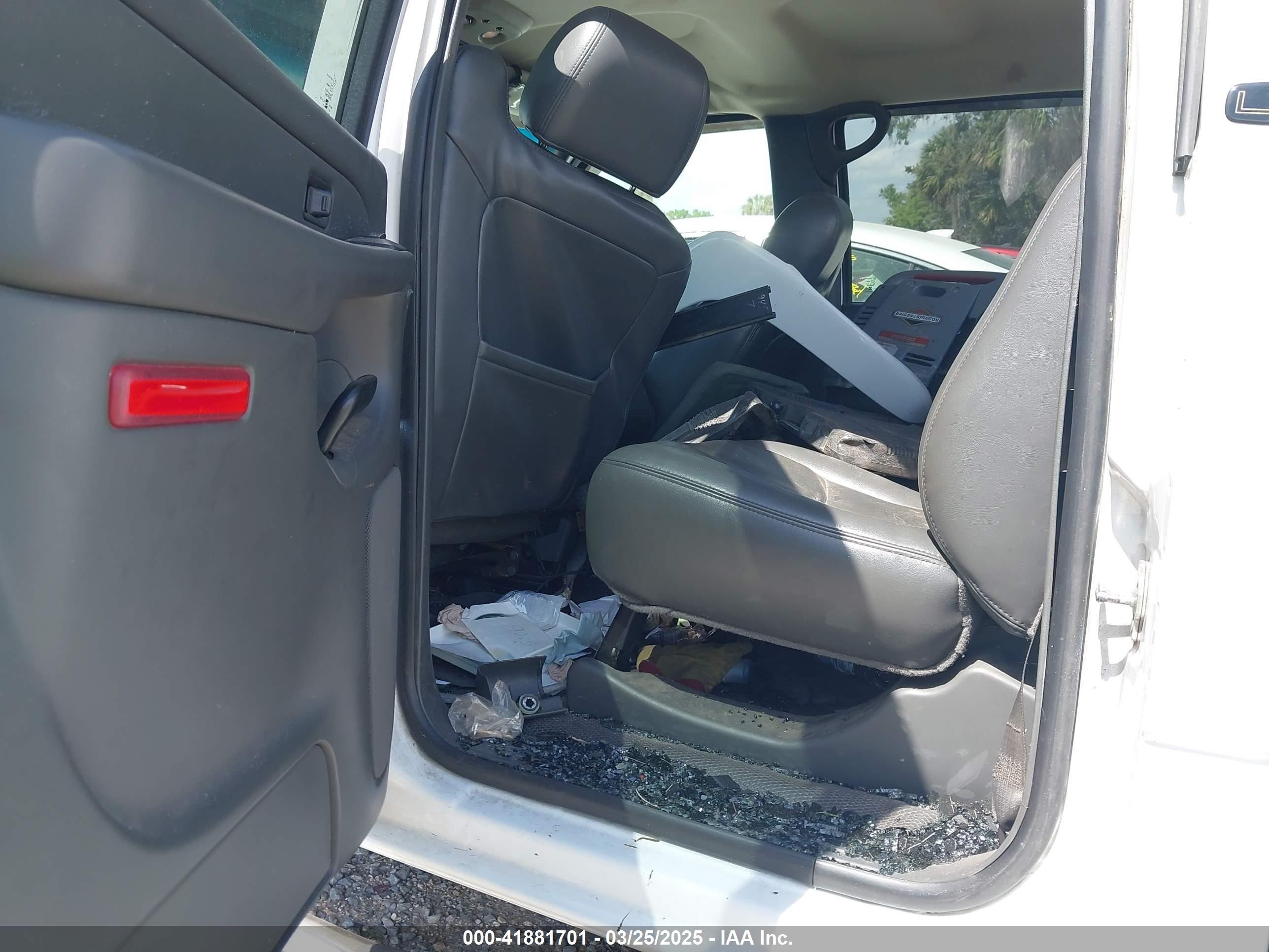 2006 Chevrolet Silverado 3500 Lt1 White vin: 1GCHK33D56F168297