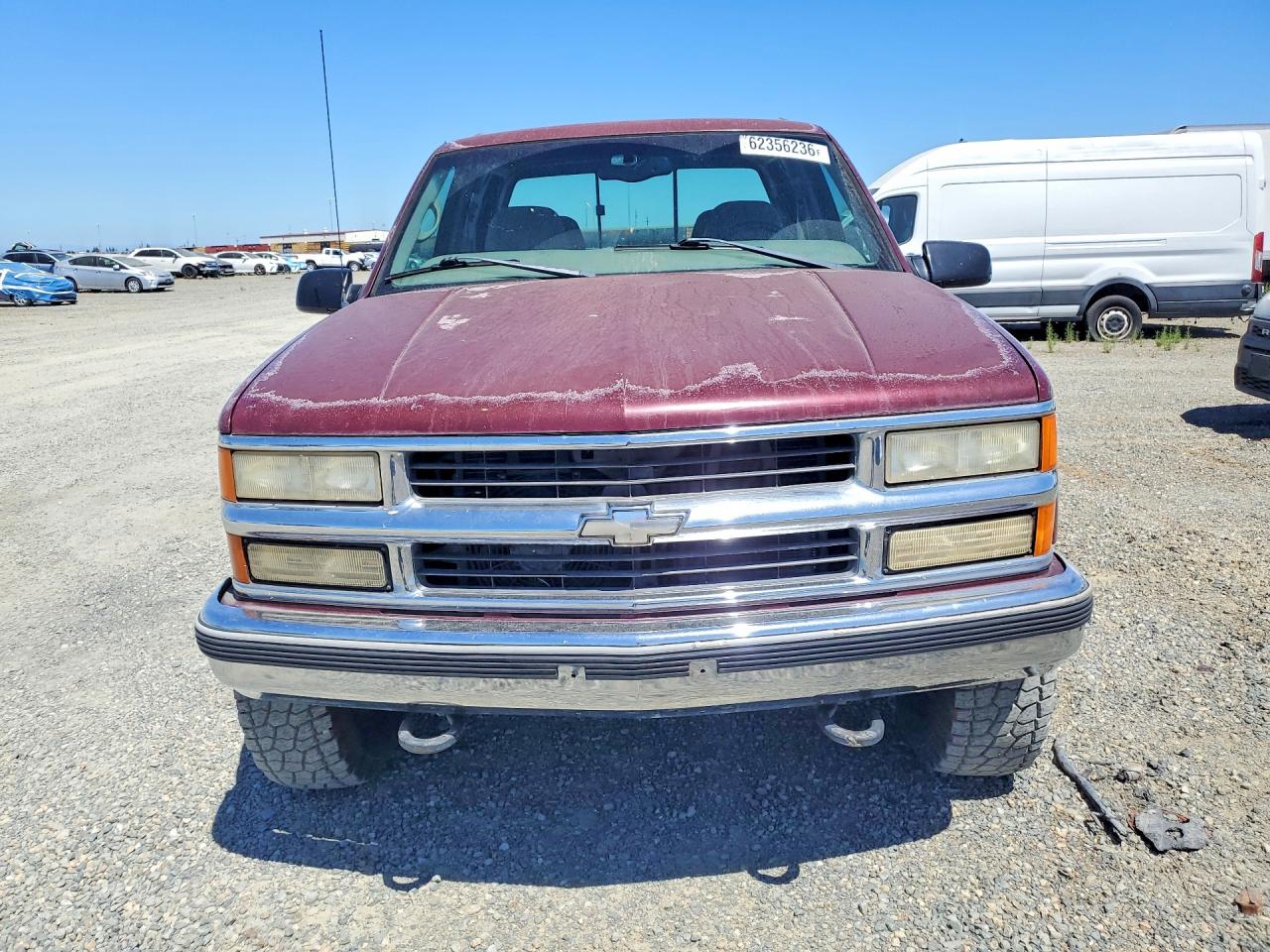 1998 Chevrolet Gmt-400 Burgundy vin: 1GCHK33J1WF024283