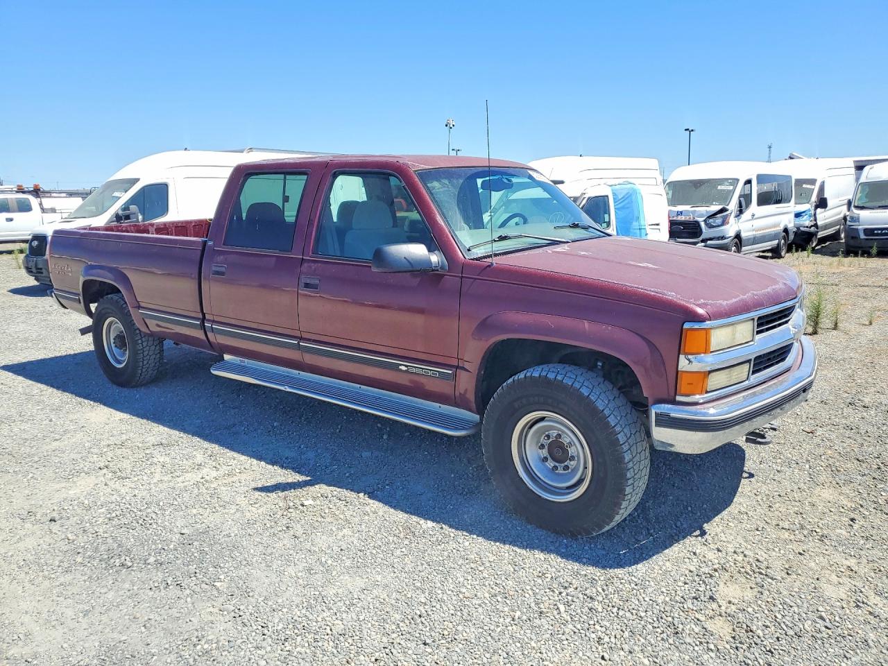 1998 Chevrolet Gmt-400 Burgundy vin: 1GCHK33J1WF024283