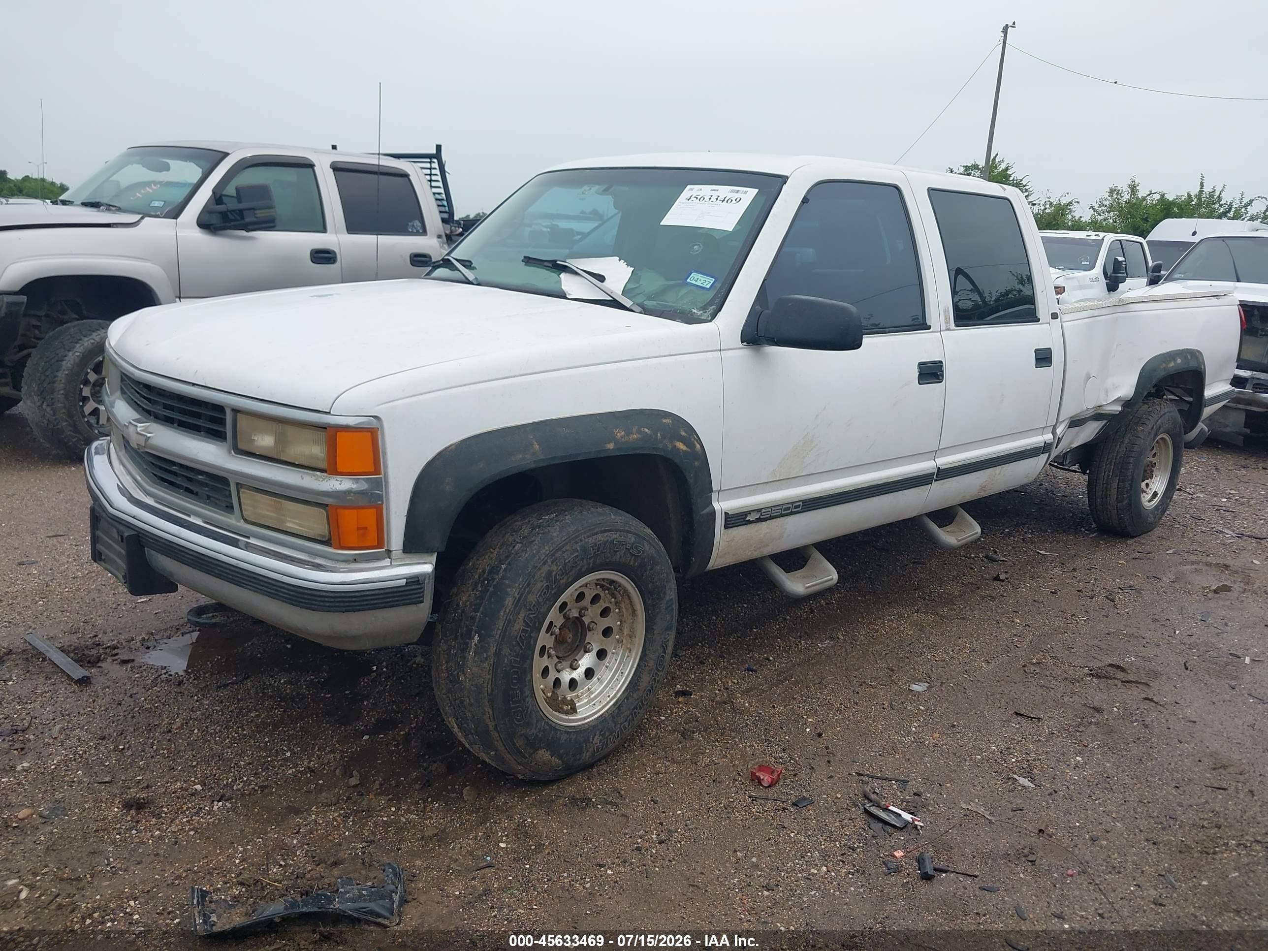 1998 Chevrolet K3500   White vin: 1GCHK33J2WF048270