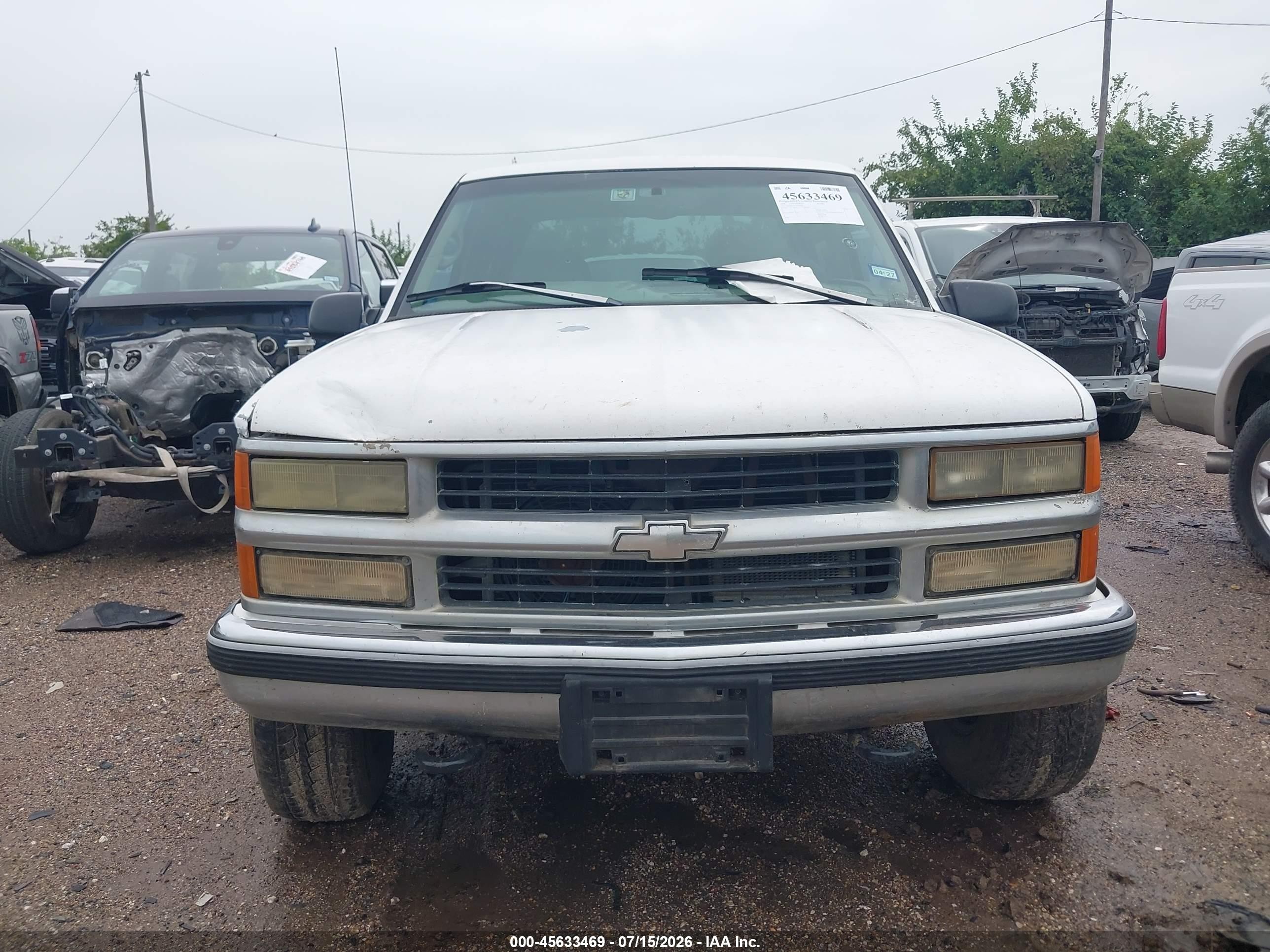 1998 Chevrolet K3500   White vin: 1GCHK33J2WF048270