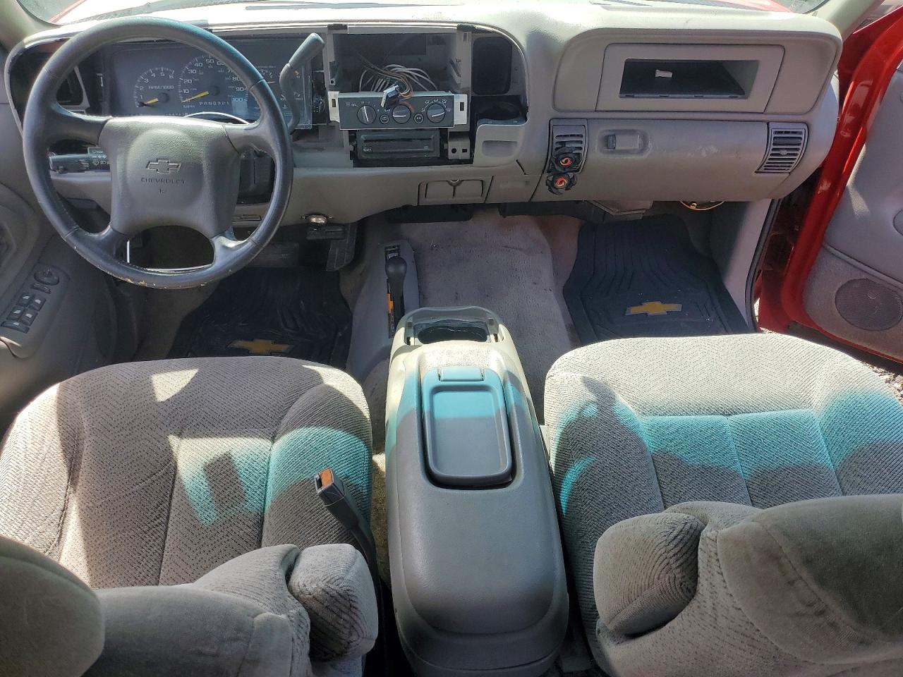 2000 Chevrolet Gmt-400 K3500 Красный vin: 1GCHK33JXYF431909
