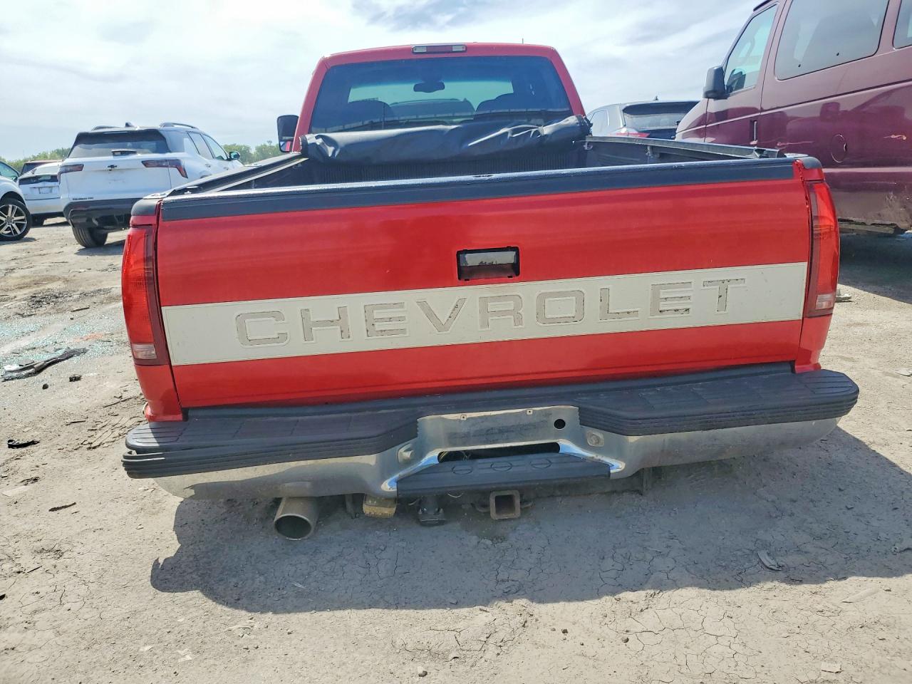 2000 Chevrolet Gmt-400 K3500 Красный vin: 1GCHK33JXYF431909