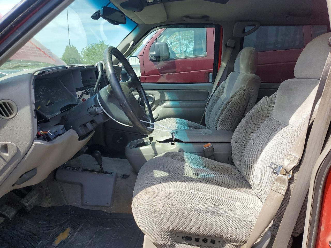 2000 Chevrolet Gmt-400 K3500 Красный vin: 1GCHK33JXYF431909
